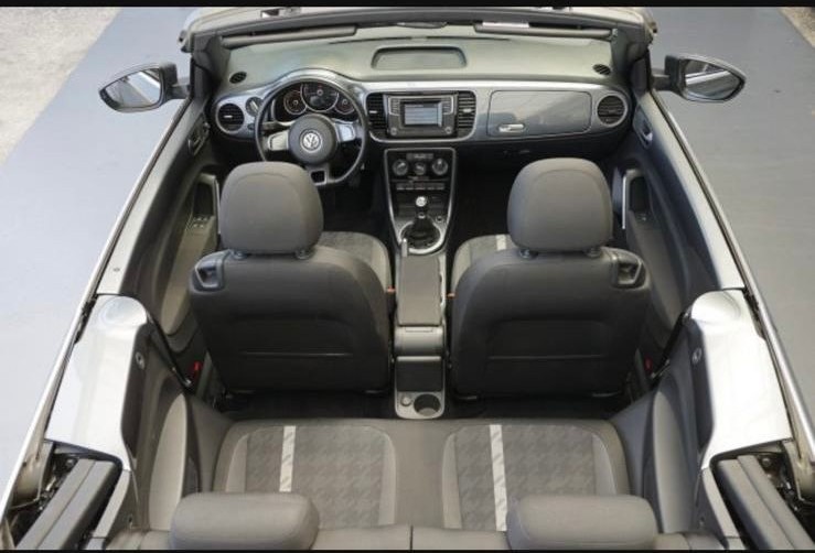 VW Beetle Cabriolet 1.2 TSI BMT Design-image-5
