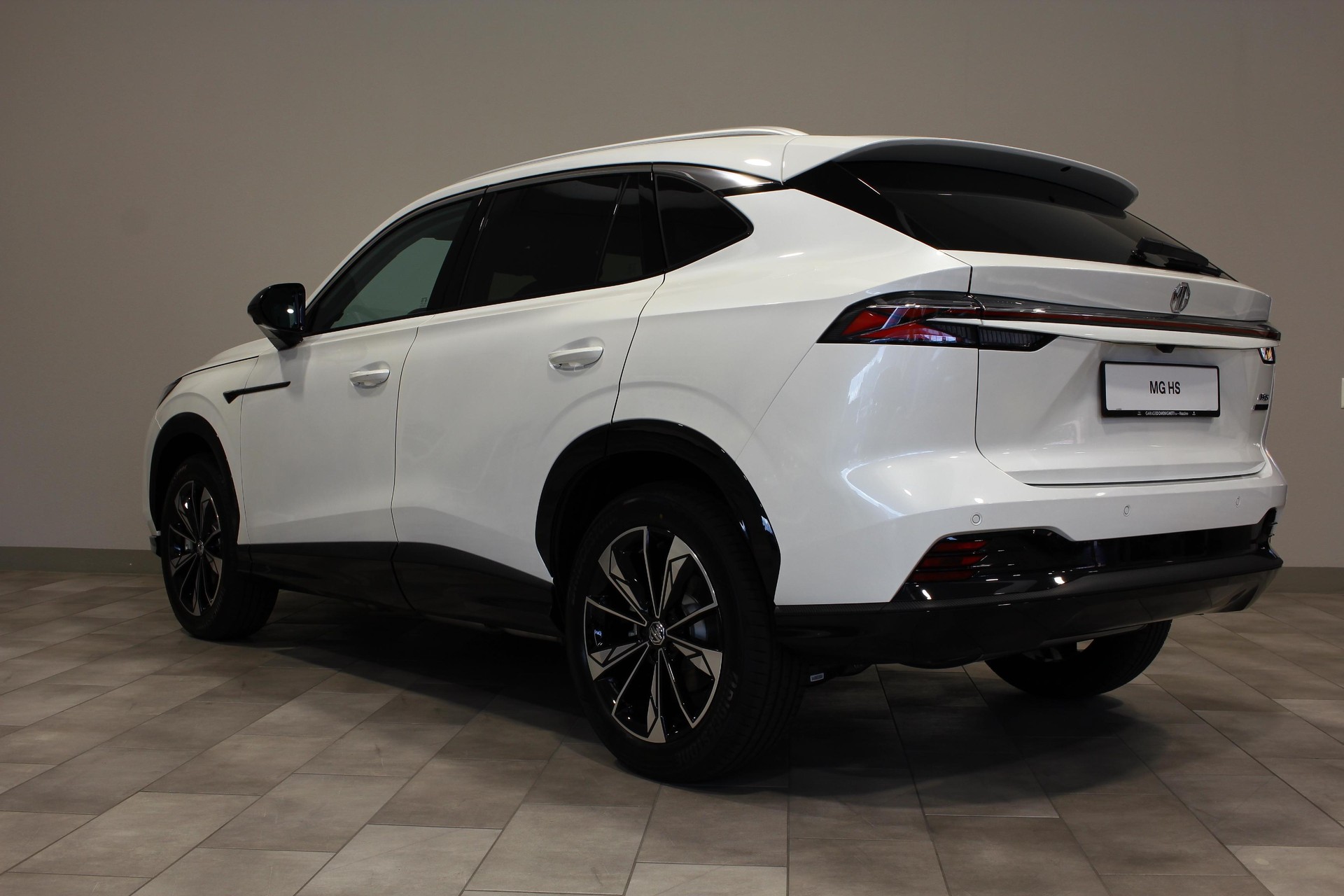 MG HS 1.5 Hybrid Luxury-image-3