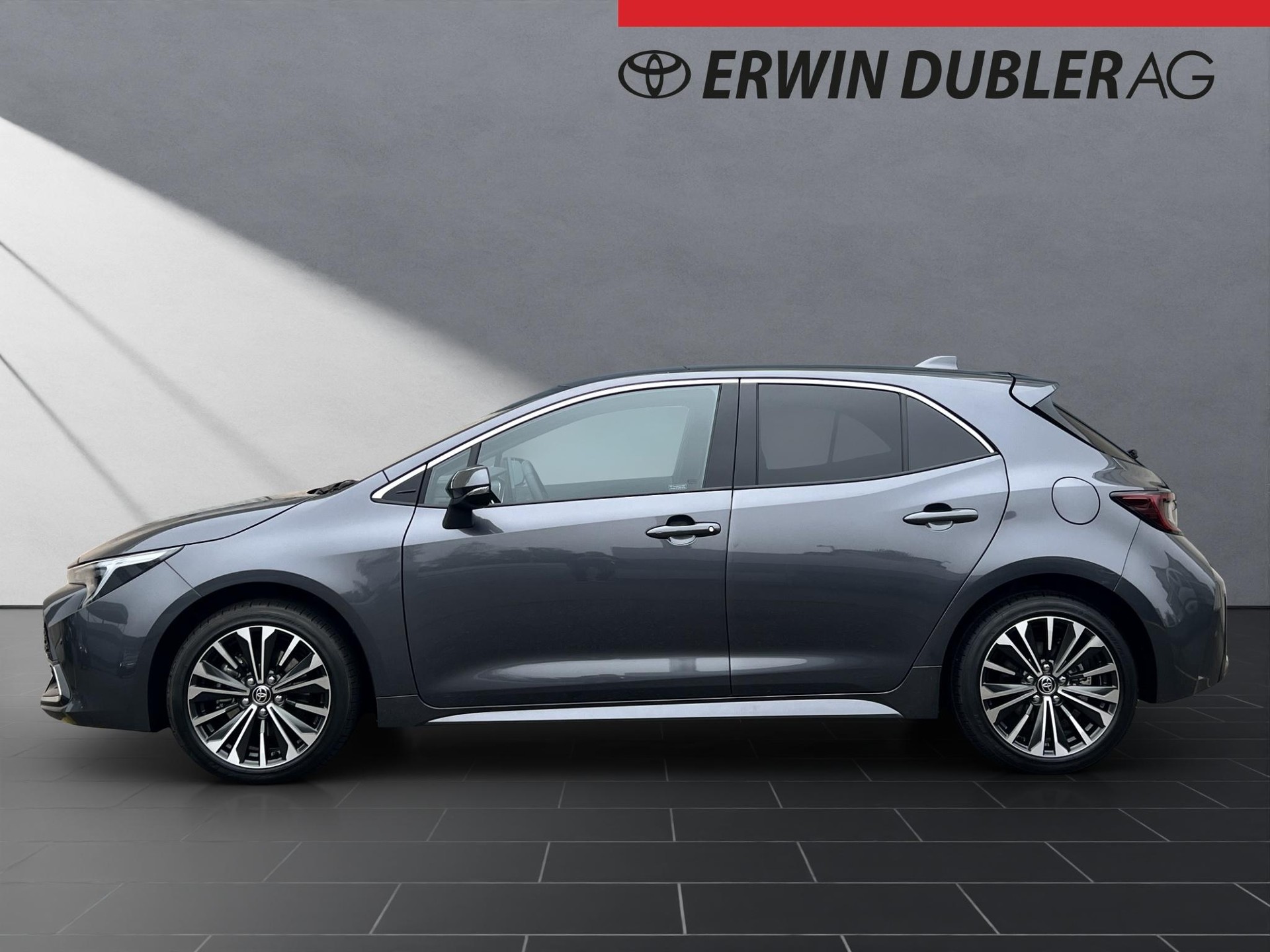 TOYOTA Corolla 2.0 HSD Trend-showroom-element-1