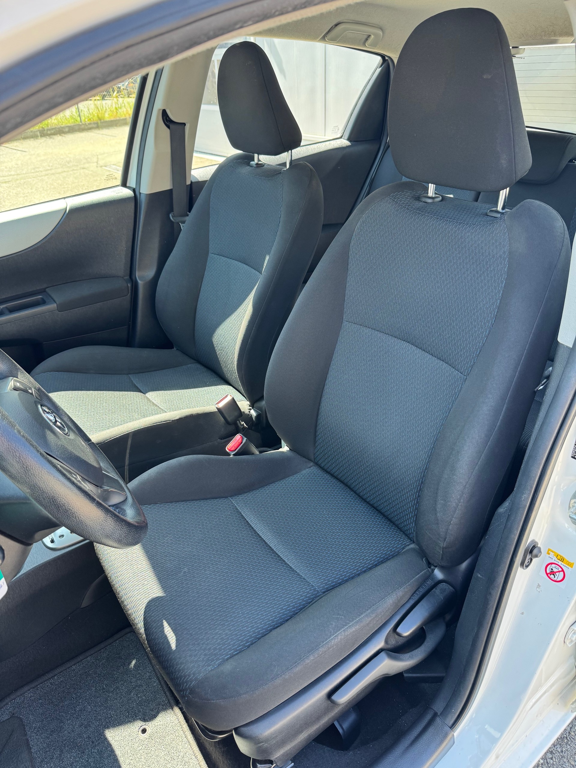 TOYOTA Yaris 1.5 VVT-i Hybrid Luna CVT-image-5