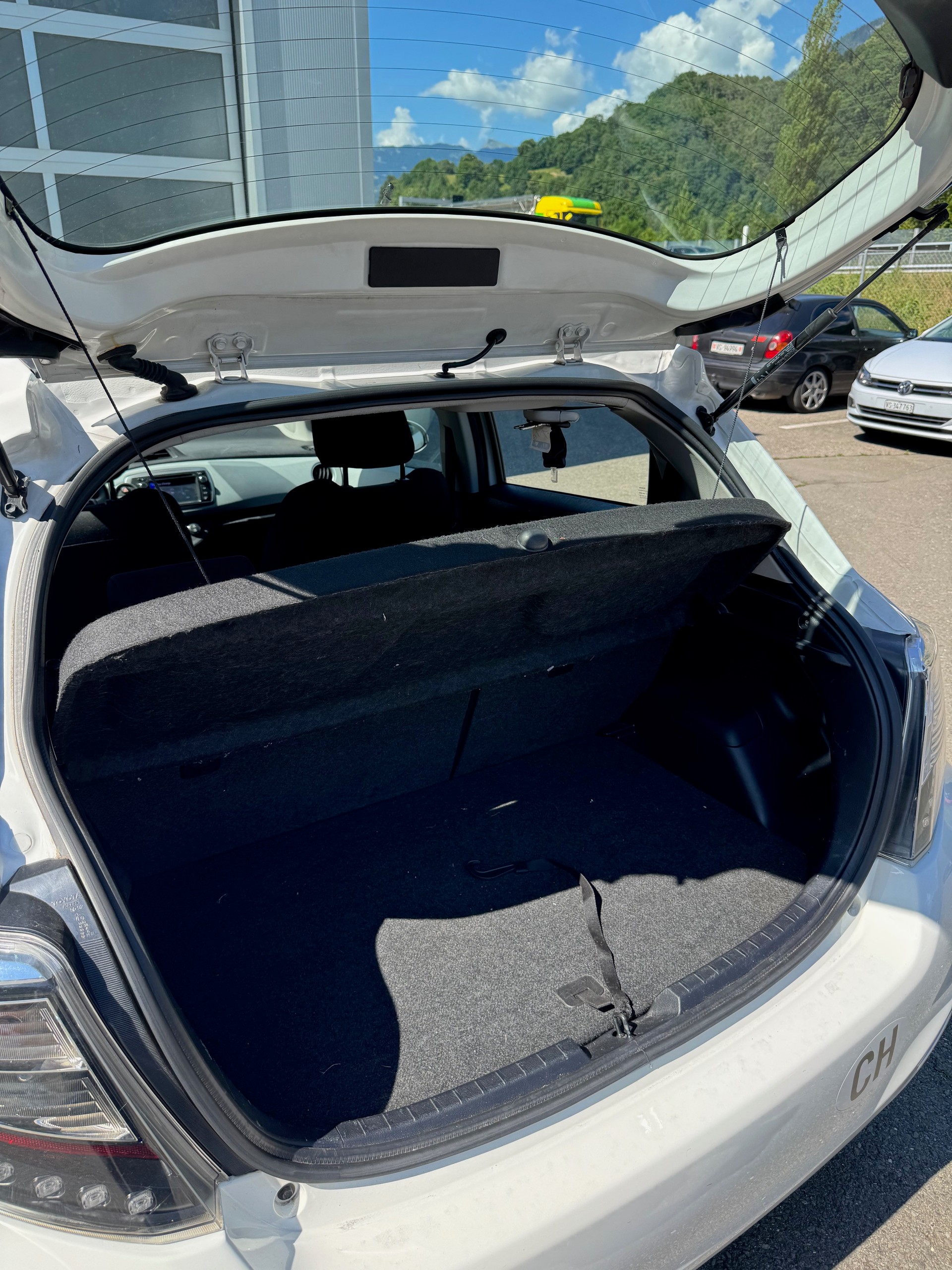 TOYOTA Yaris 1.5 VVT-i Hybrid Luna CVT-image-6