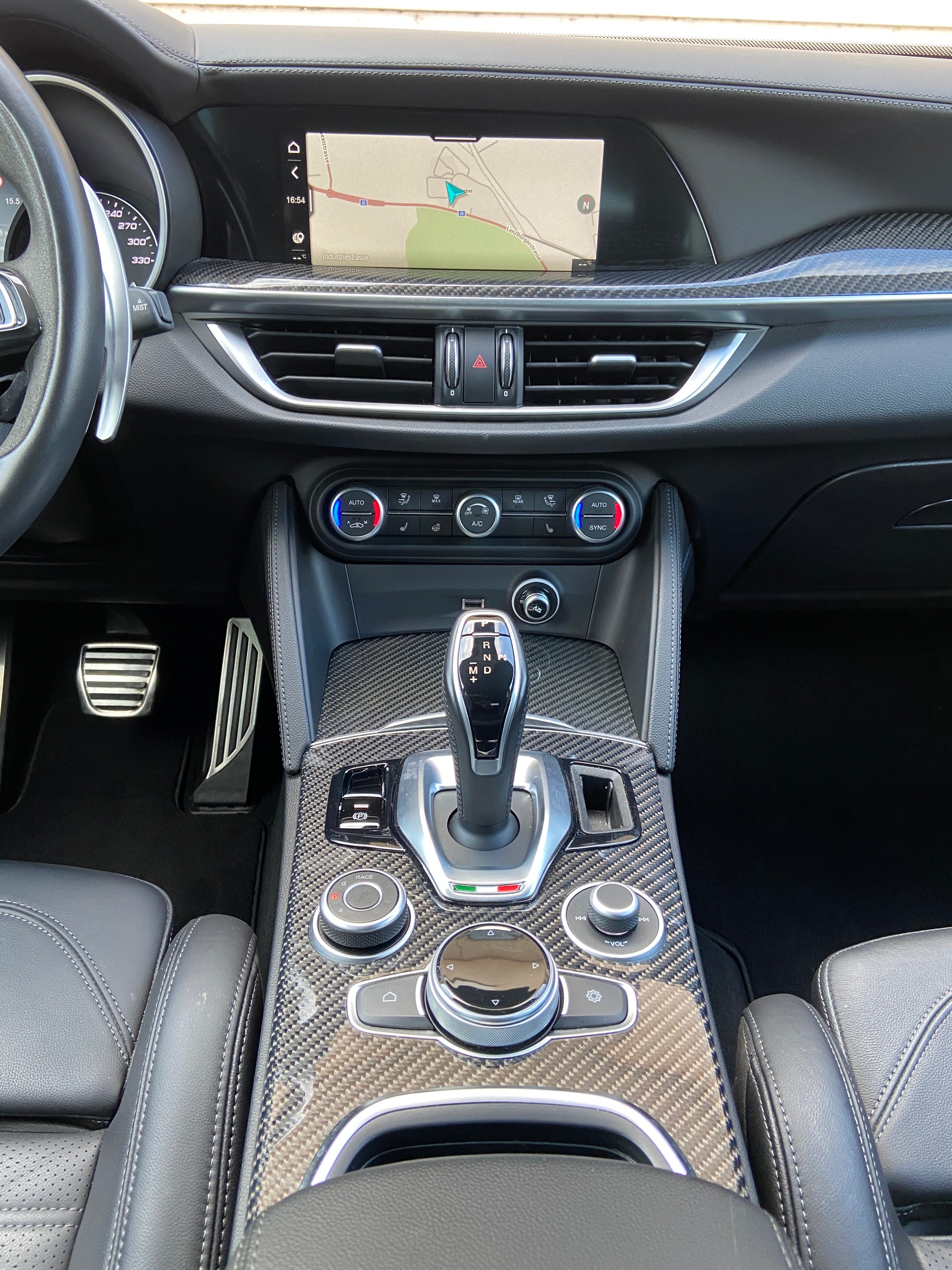 ALFA ROMEO Stelvio 2.9 V6 Quadrifoglio Q4-image-11