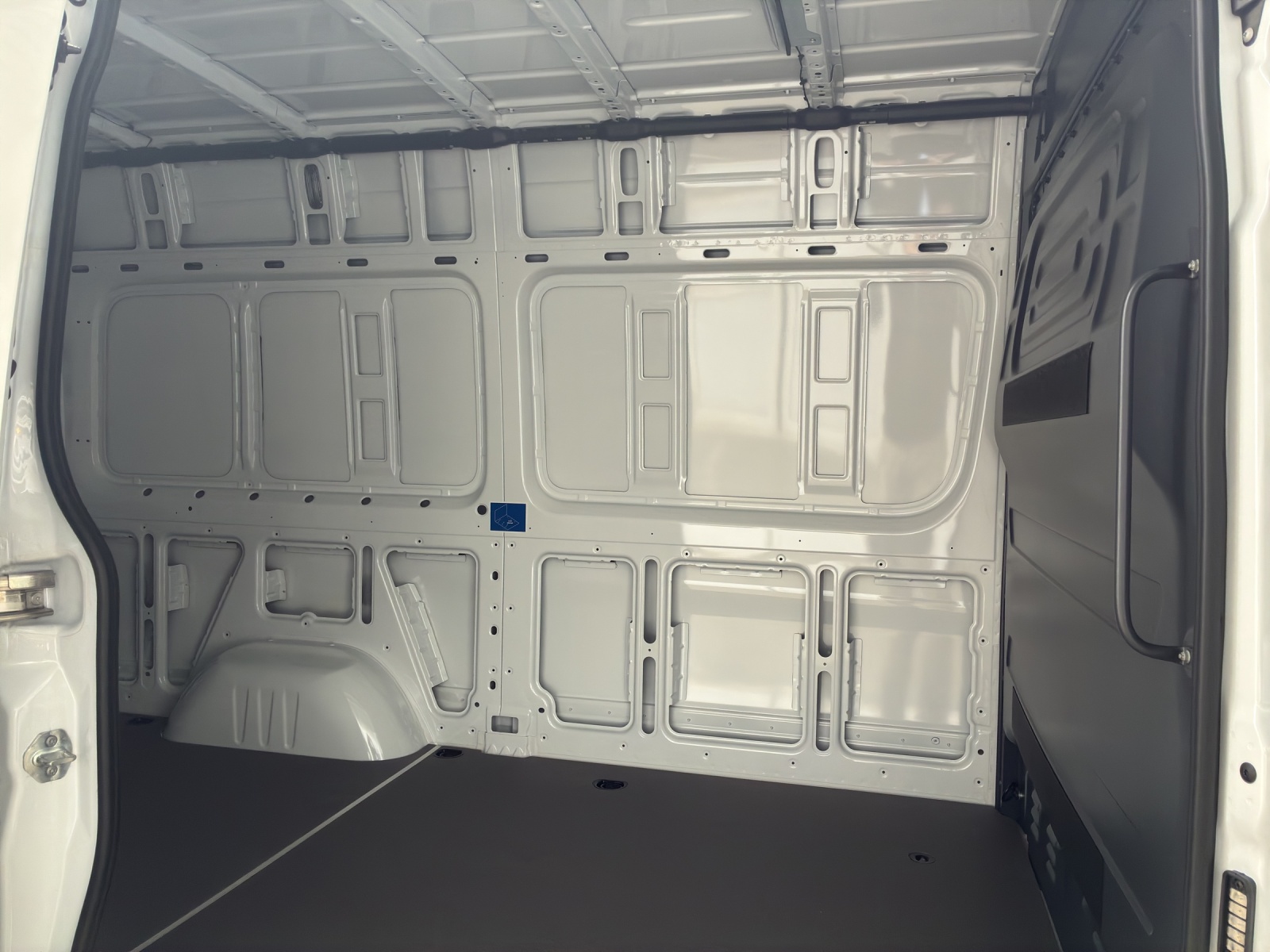 MERCEDES-BENZ Sprinter 315 CDI Standard 9G-TRONIC-image-10