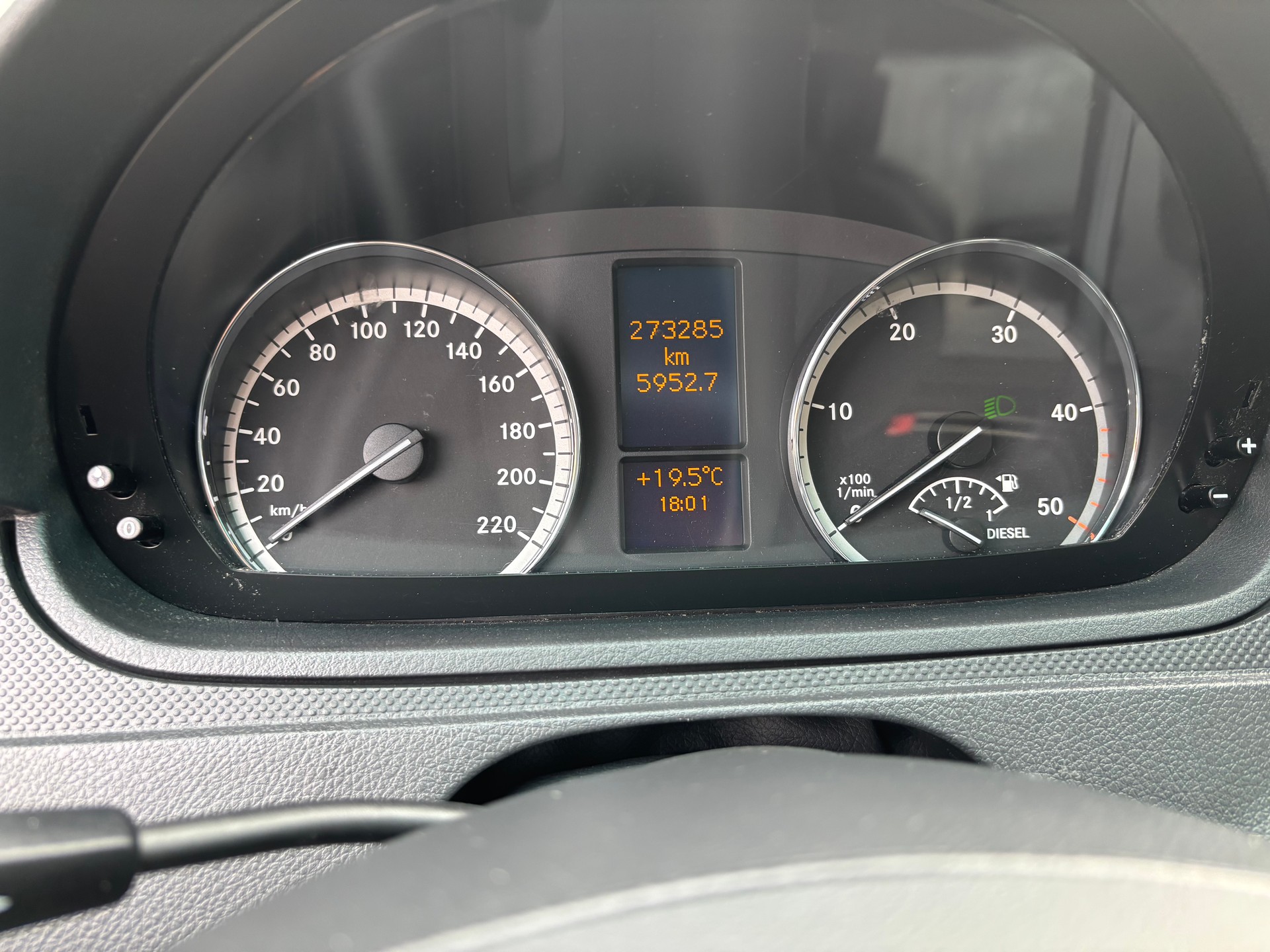 MERCEDES-BENZ Vito 116 CDI Mixto L 4Matic A-image-11