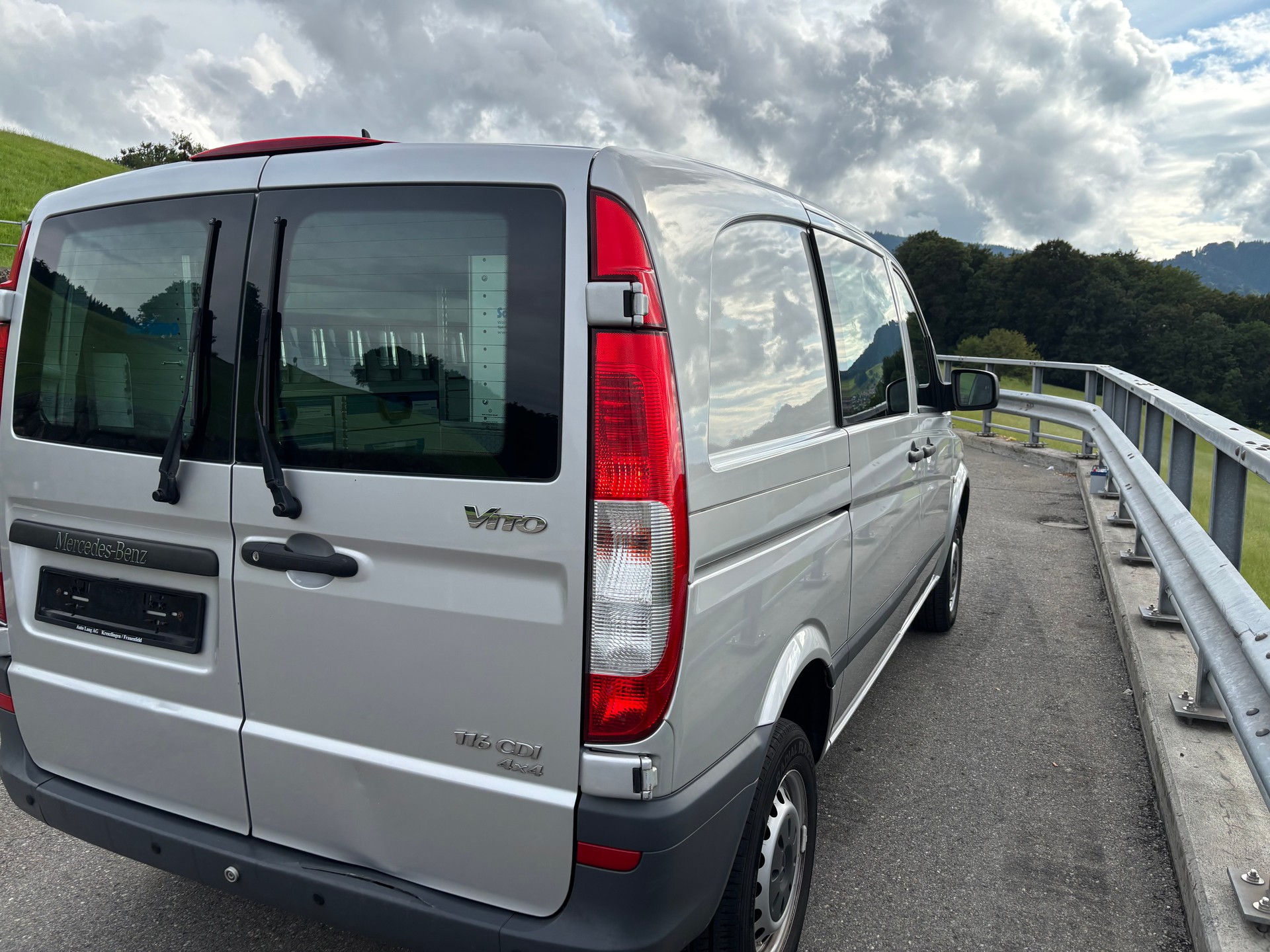 MERCEDES-BENZ Vito 116 CDI Mixto L 4Matic A-image-3