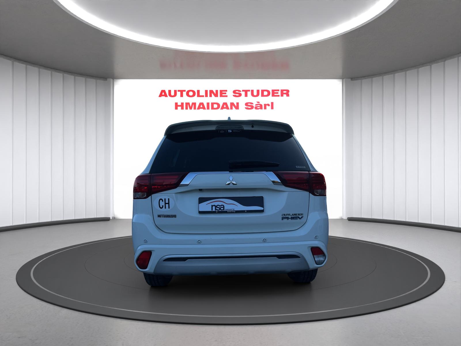 MITSUBISHI Outlander 2.4 PHEV Diamond 4WD Automatic-image-5