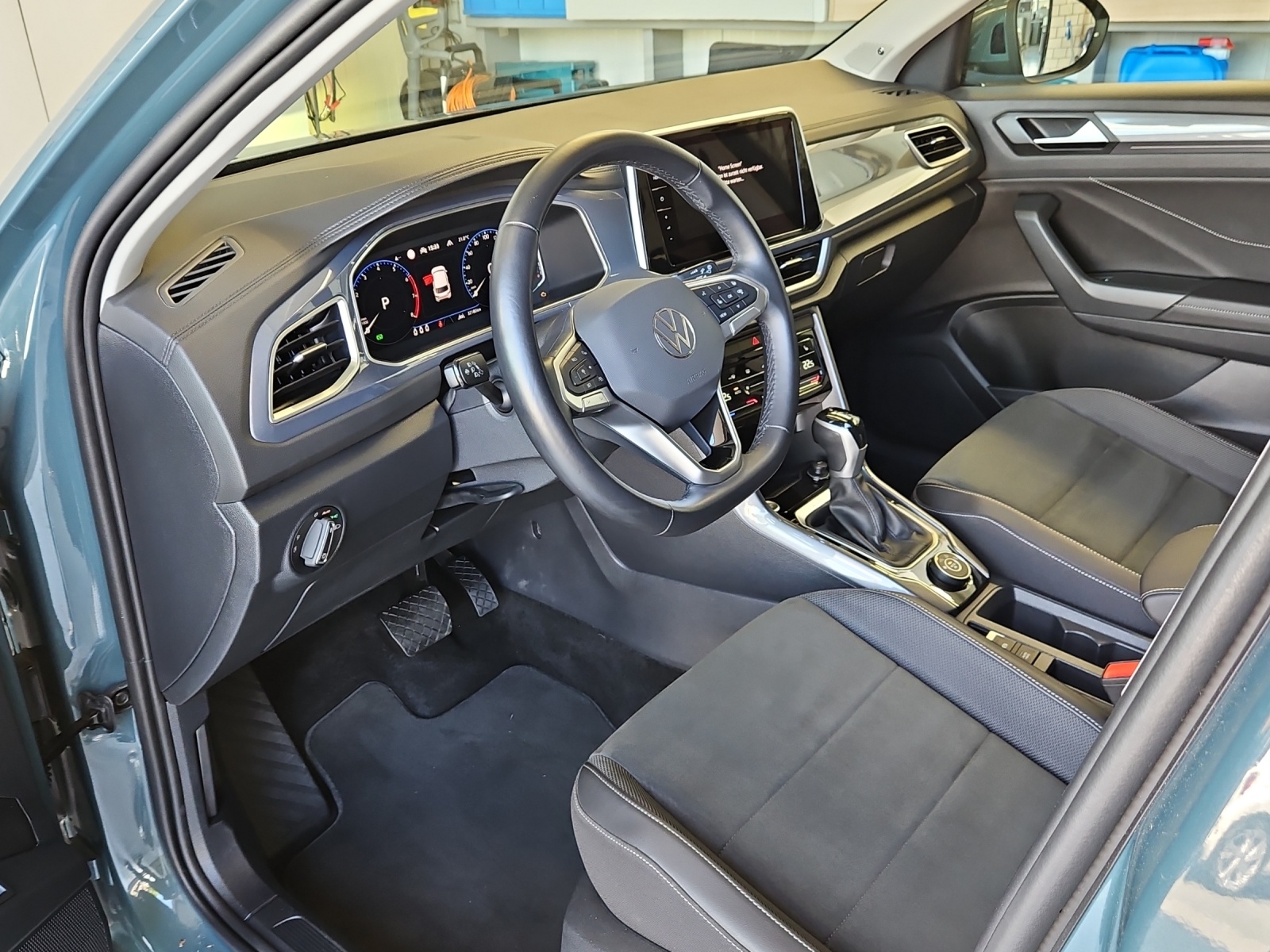VW T-Roc 2.0 TSI Style DSG 4Motion-image-9