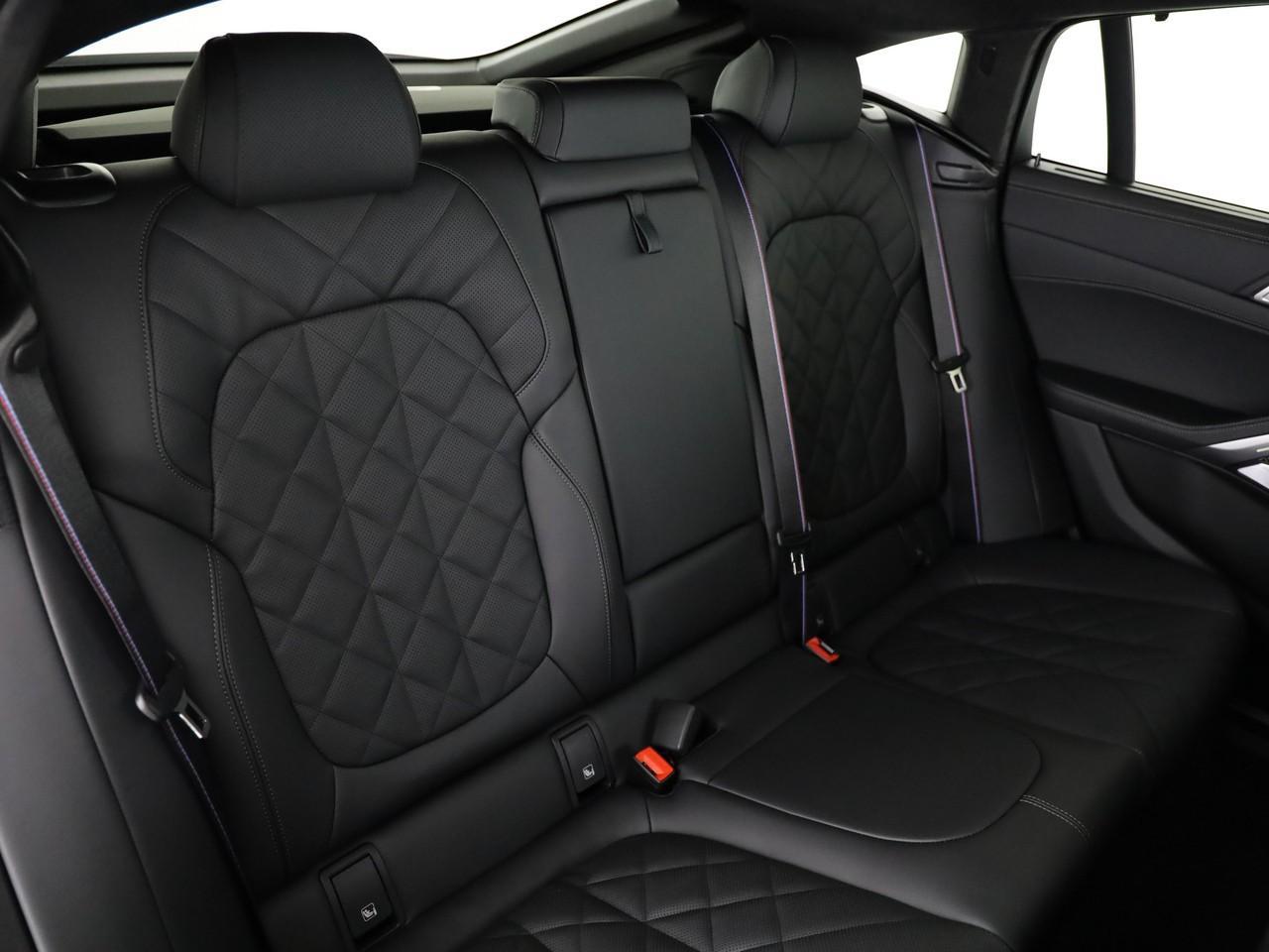 BMW X6 xDrive 48V M60i M Sport Pro Steptronic-image-15