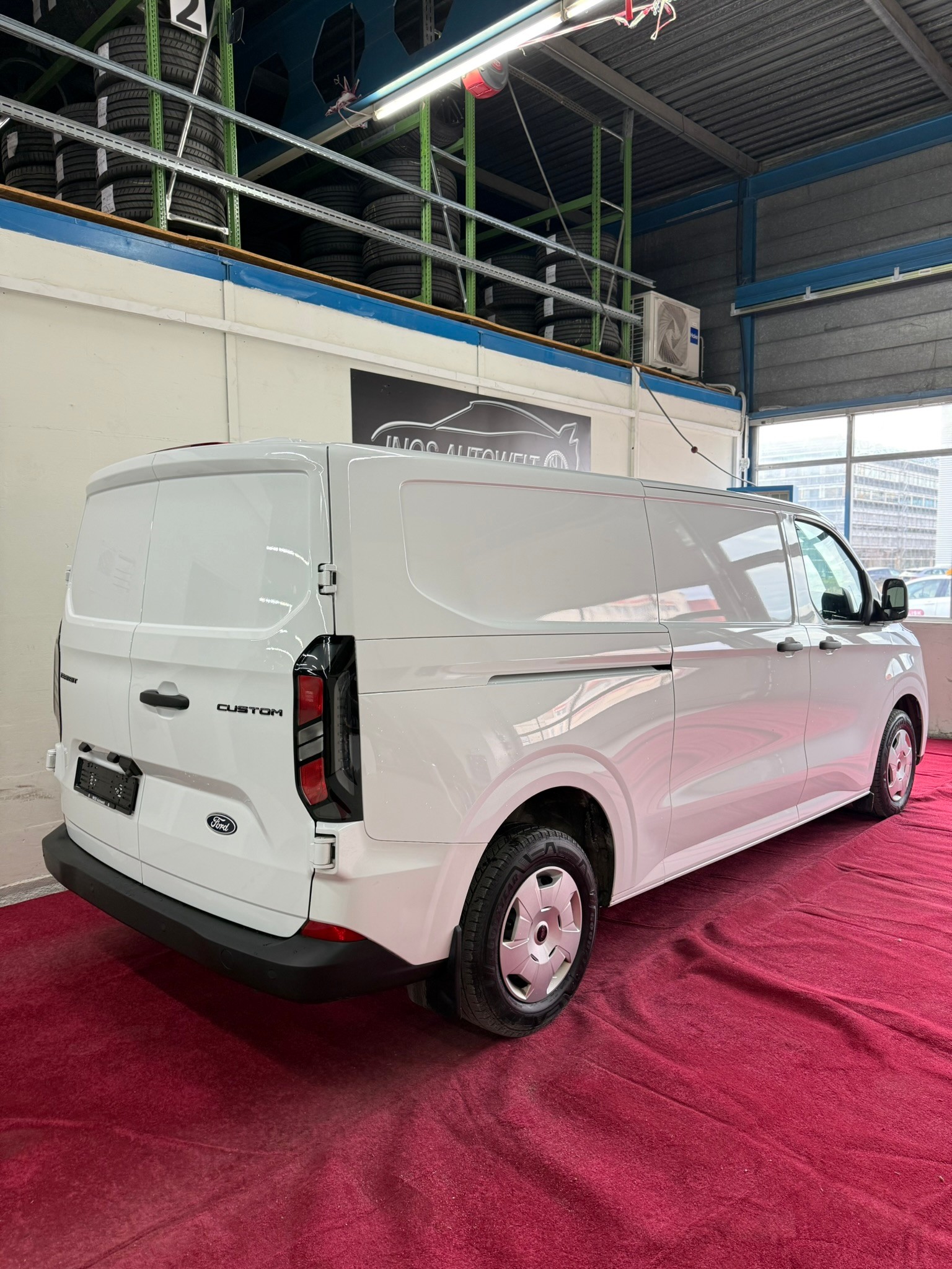 FORD Transit Custom Van 320 L2 H1 Trend-image-4