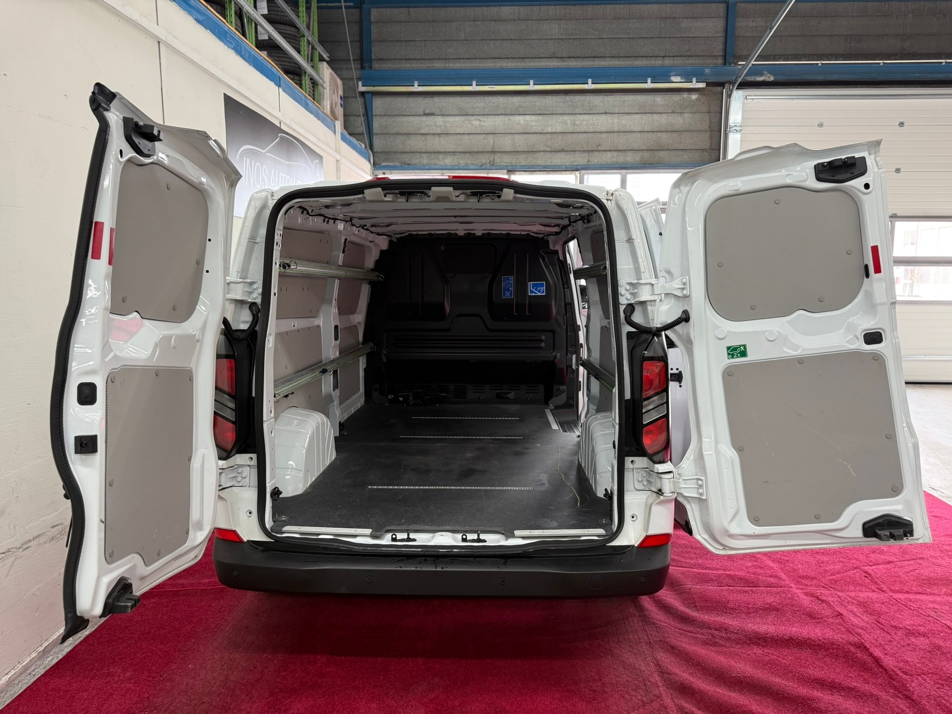 FORD Transit Custom Van 320 L2 H1 Trend-image-7