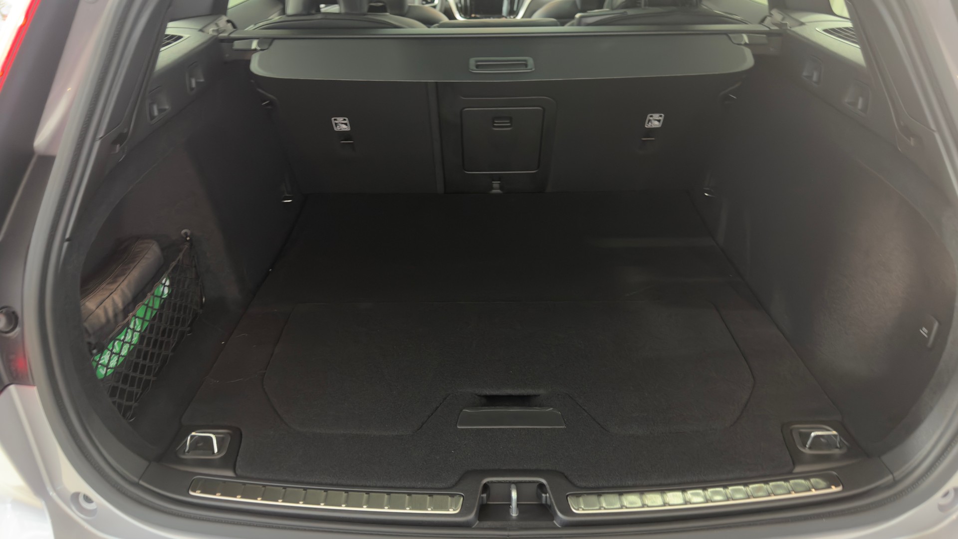VOLVO V60 2.0 T6 TE Ultra Dark eAWD-image-6