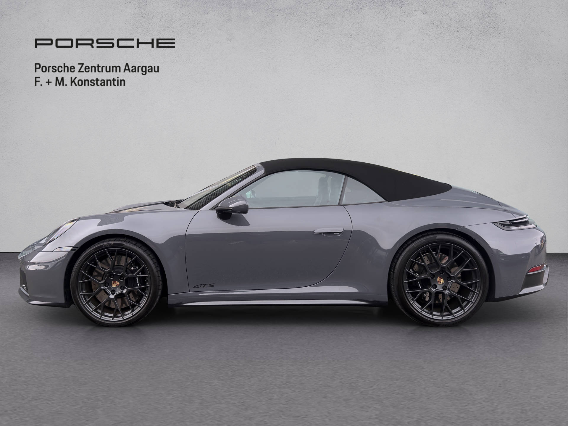 PORSCHE 911 Carrera 4 GTS Cabriolet-image-2