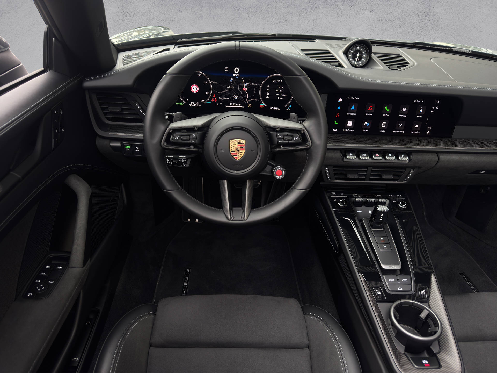 PORSCHE 911 Carrera 4 GTS Cabriolet-image-5