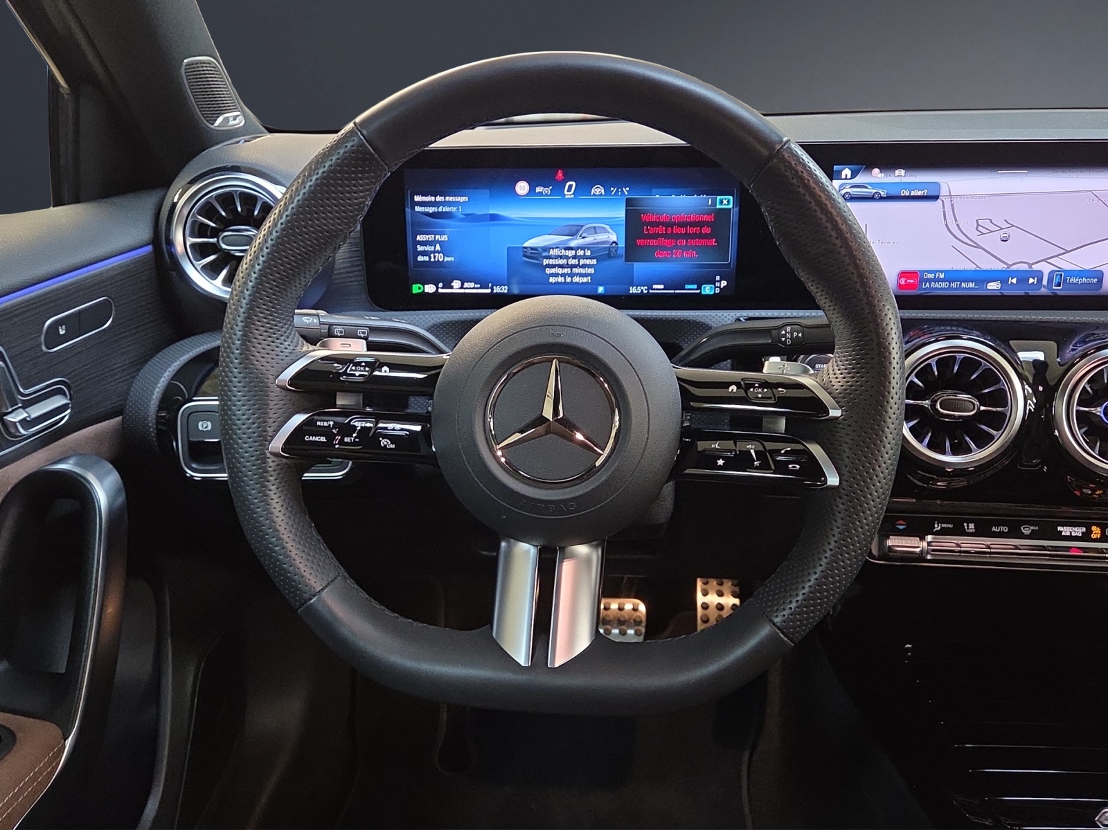 MERCEDES-BENZ A 200 7G-DCT-image-14