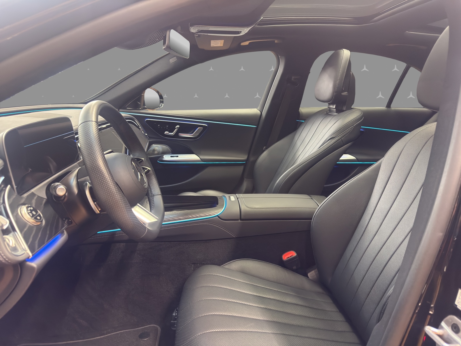 MERCEDES-BENZ E 450 d 4M - AMG / 360 Grad Kamera / Panorama-Dach / AHK / Digital Light-image-8