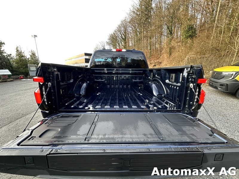 FORD F-150 Lightning DKab.Pick-up 98 kWh Lariat Launch Edition-image-13