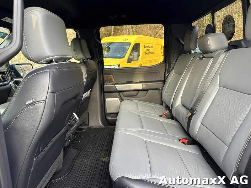 FORD F-150 Lightning DKab.Pick-up 98 kWh Lariat Launch Edition-image-12
