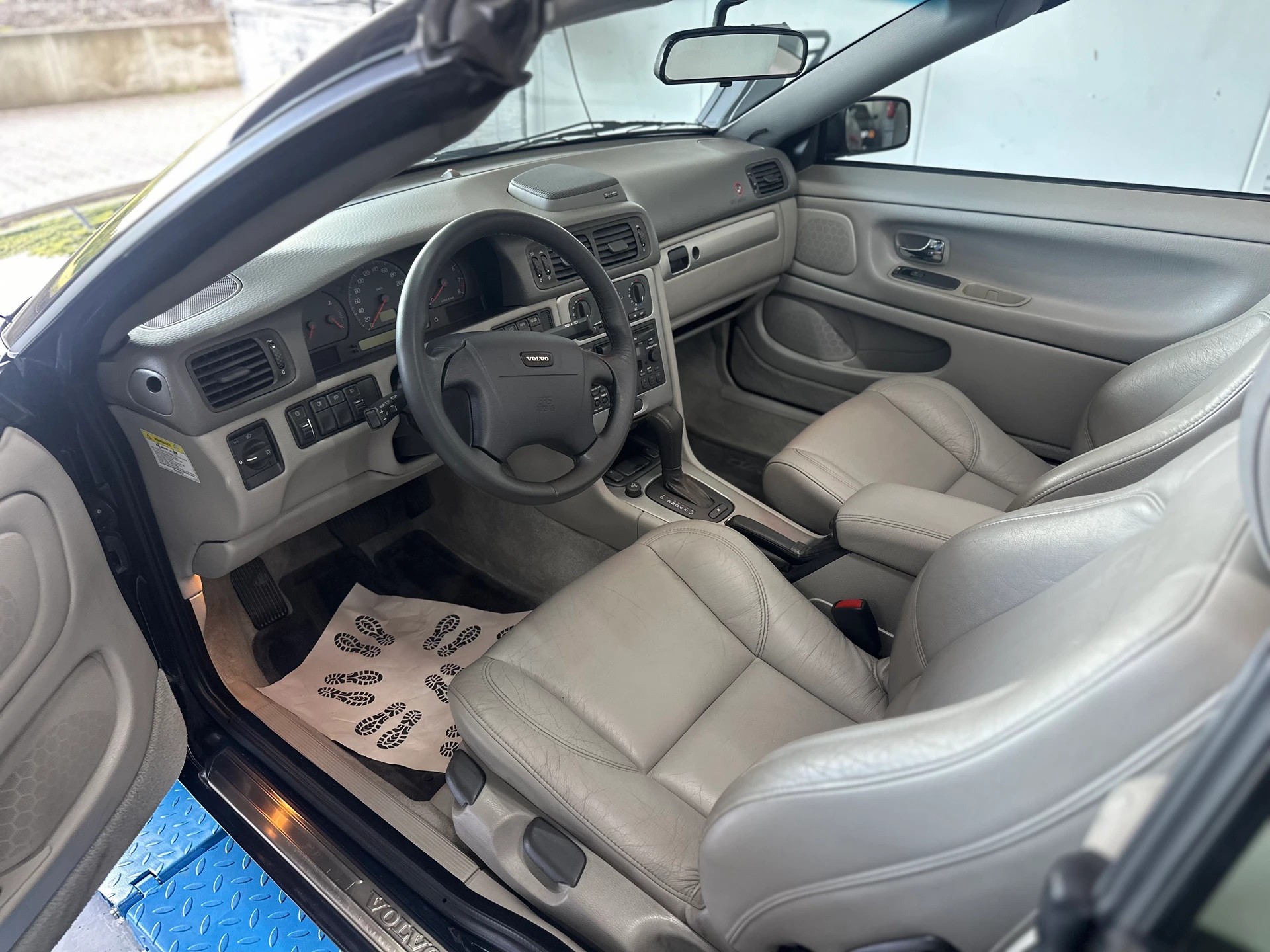 VOLVO C70 Cabrio2.4T Collection-image-4