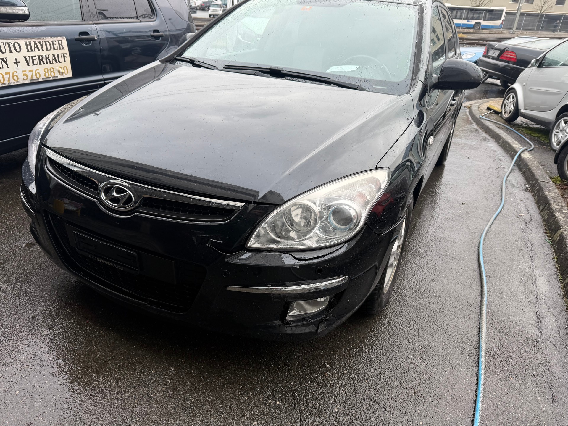 HYUNDAI i30 Wagon 1.6 CRDi Style Automatic-image-2