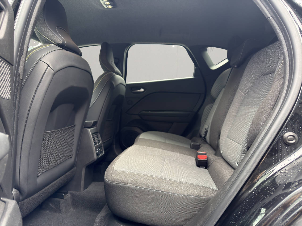 RENAULT Captur 1.6 E-Tech techno-image-10