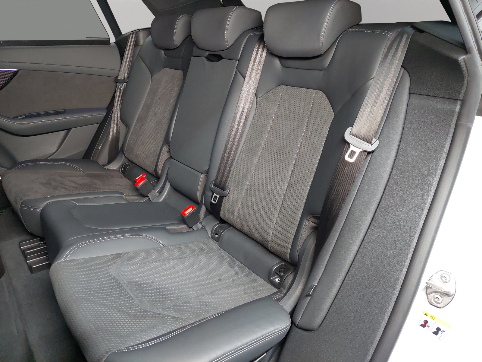 AUDI SQ8 TFSI quattro tiptronic-image-7