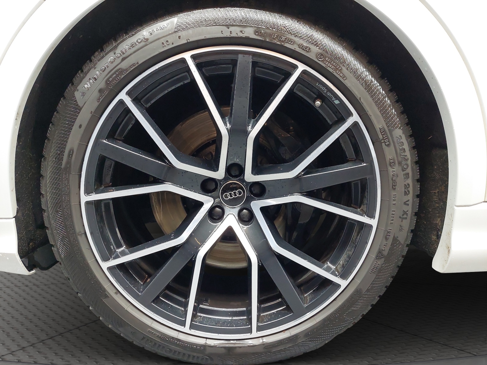 AUDI SQ8 TFSI quattro tiptronic-image-13