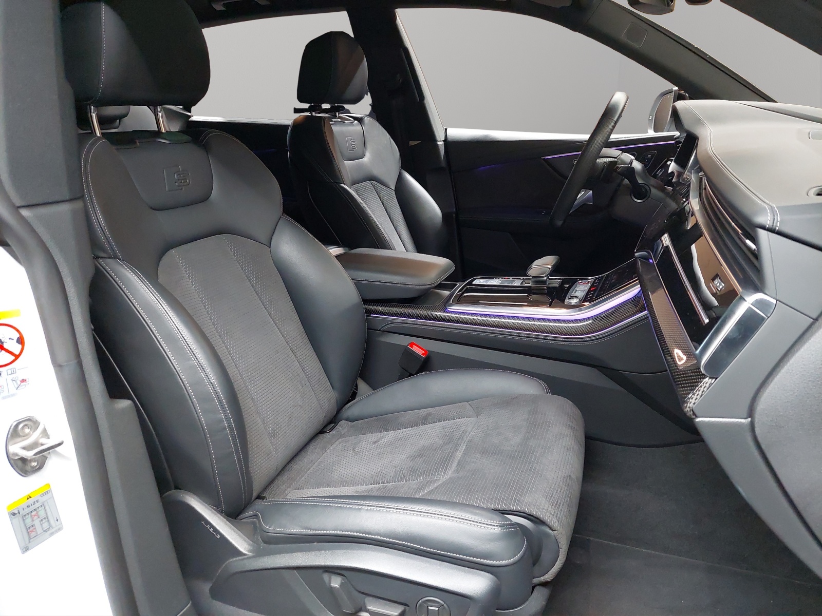 AUDI SQ8 TFSI quattro tiptronic-image-9