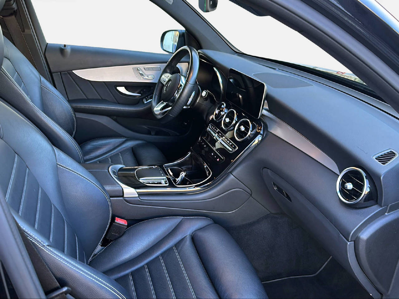 MERCEDES-BENZ GLC 400 d AMG Line 4m-image-12