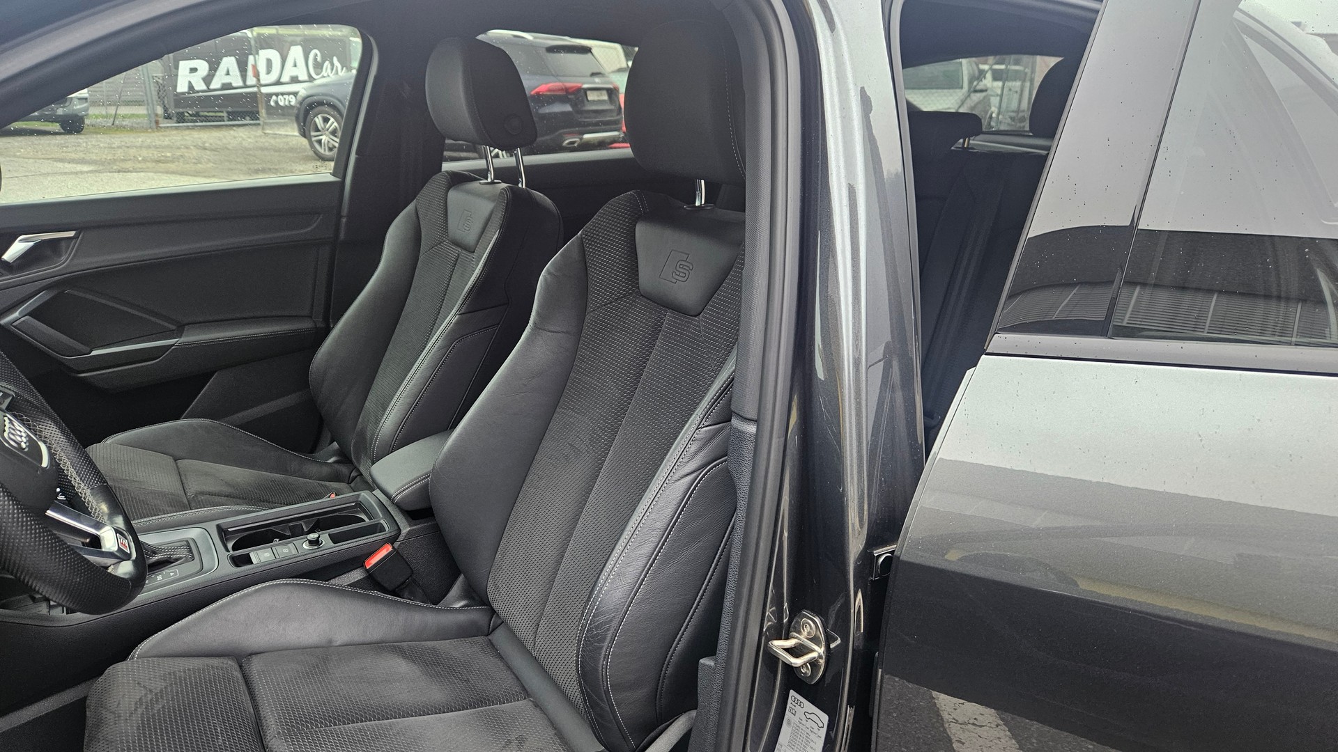 AUDI Q3 Sportback 40 TDI S line Attraction quattro S-tronic-image-5