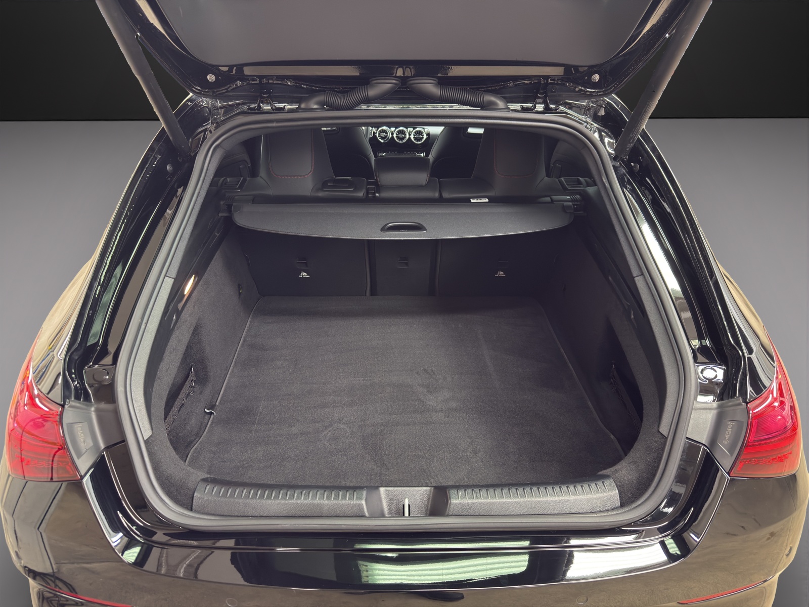 MERCEDES-BENZ CLA SB 180 7G-DCT-image-8