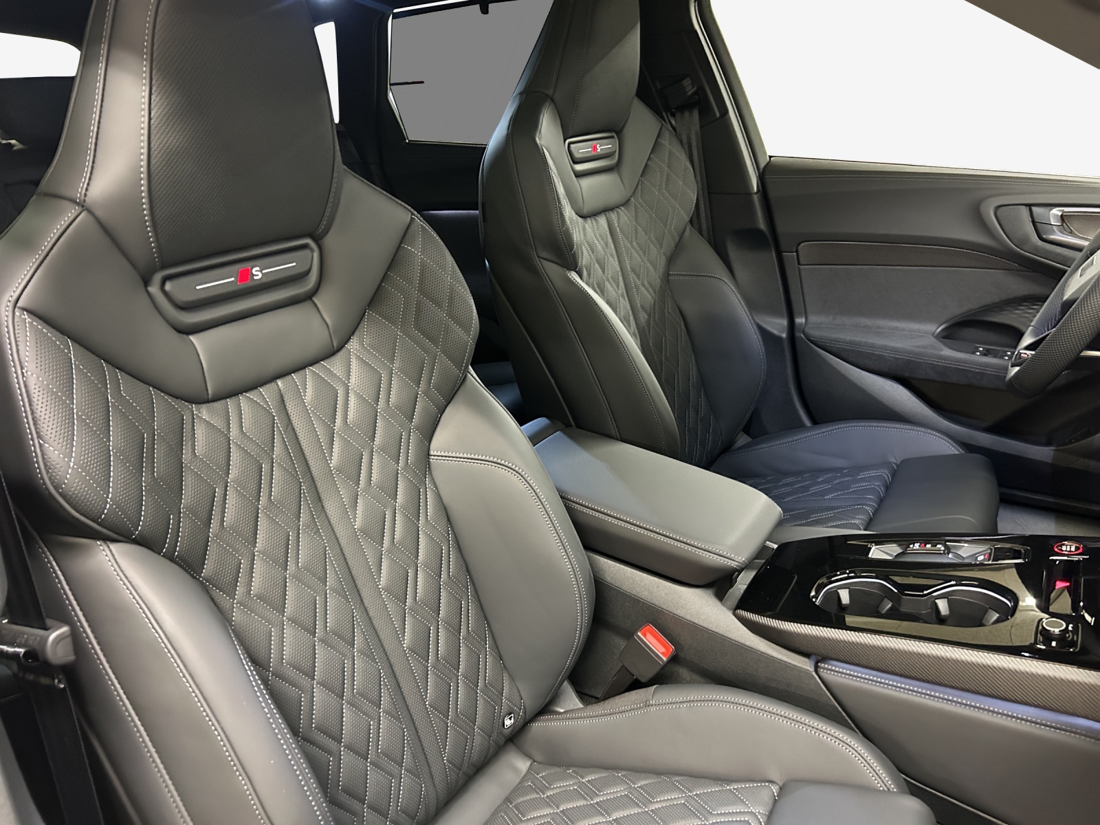 AUDI S5 Avant TFSI quattro S tronic-image-14