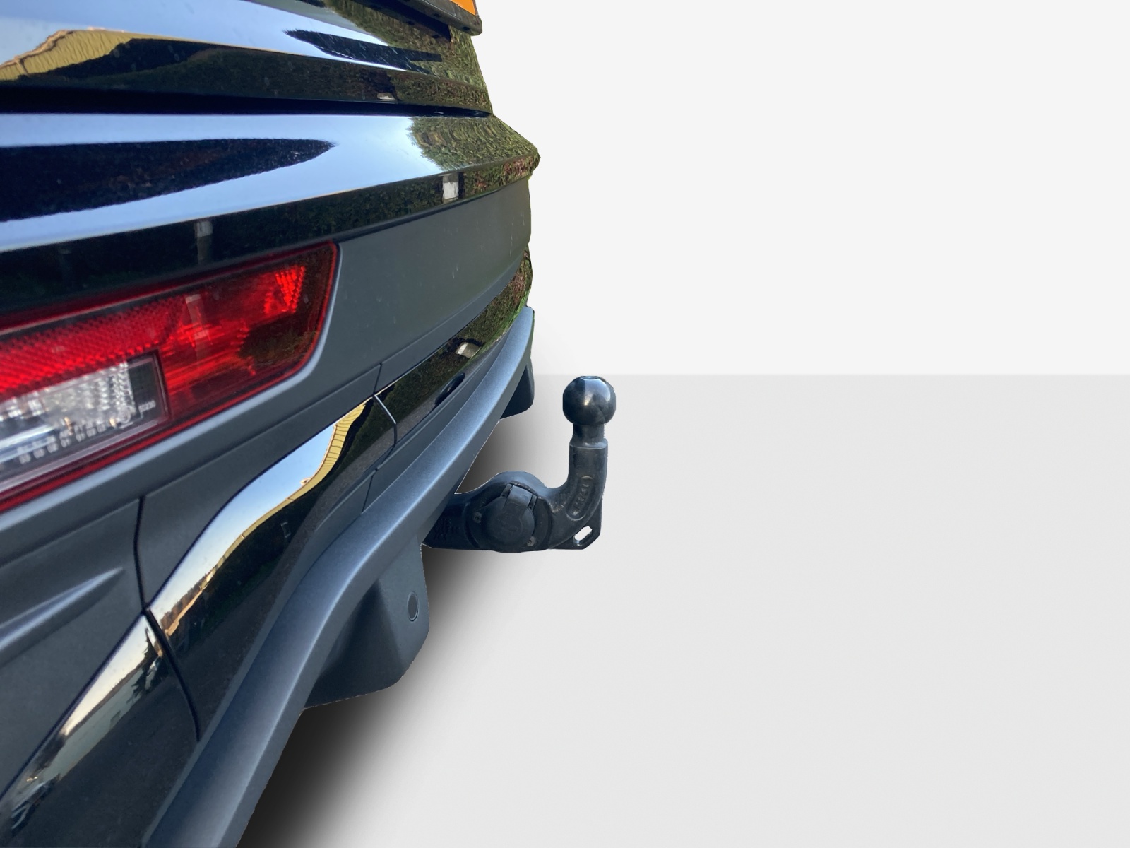 AUDI Q5 Sportback 40 TDI Blackedition quattro S-tronic-image-15