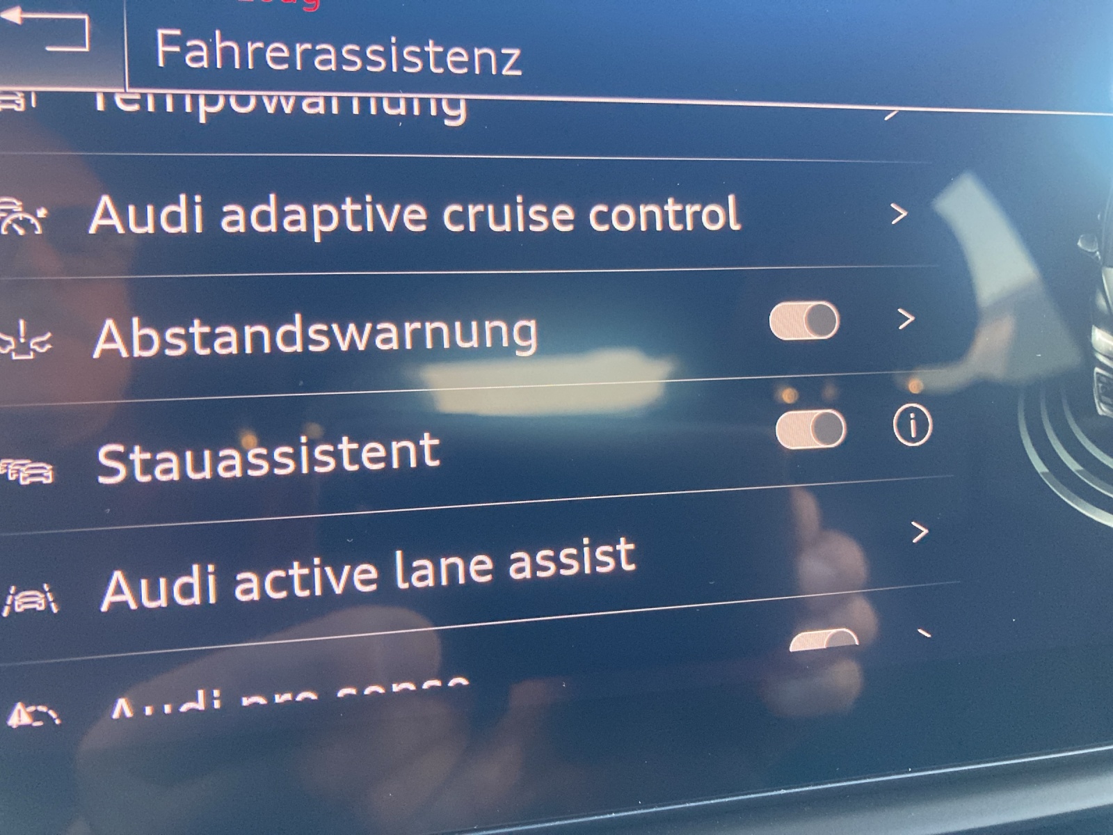 AUDI Q5 Sportback 40 TDI Blackedition quattro S-tronic-image-14