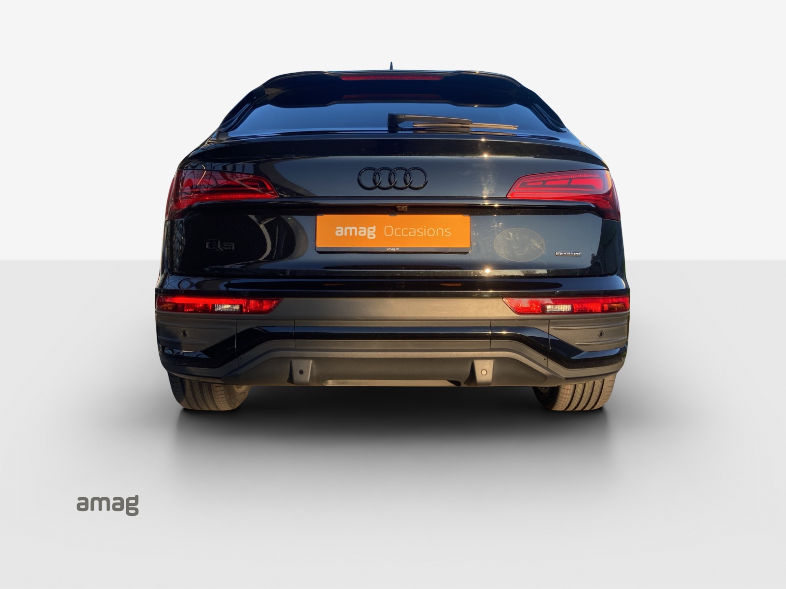 AUDI Q5 Sportback 40 TDI Blackedition quattro S-tronic-image-3