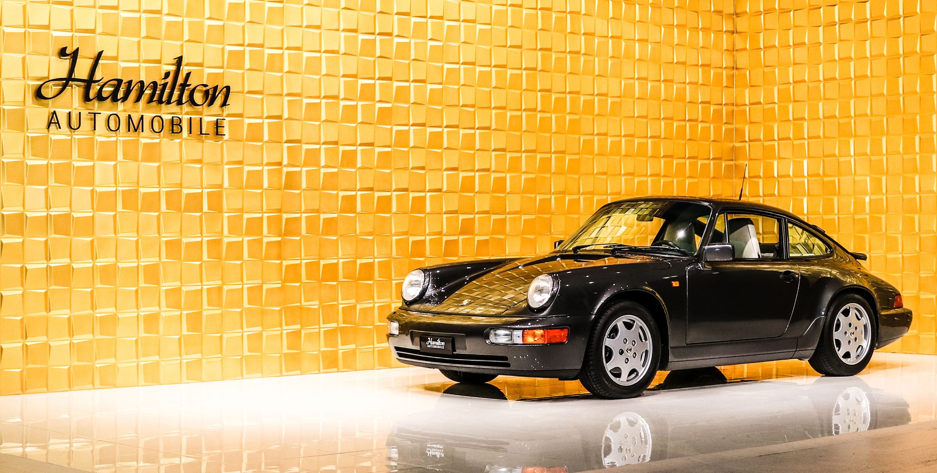 PORSCHE 911 964 Carrera 4-image-1