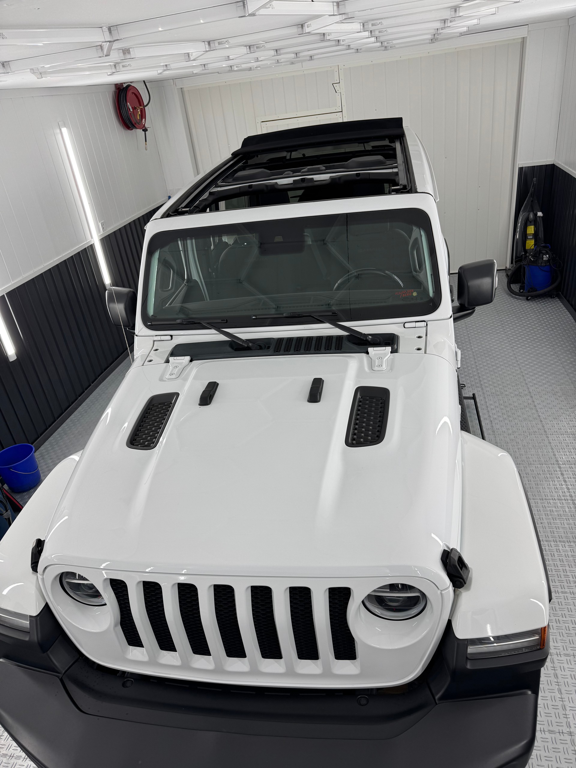JEEP Wrangler 2.0 Unlimited Sahara Automatic-image-13