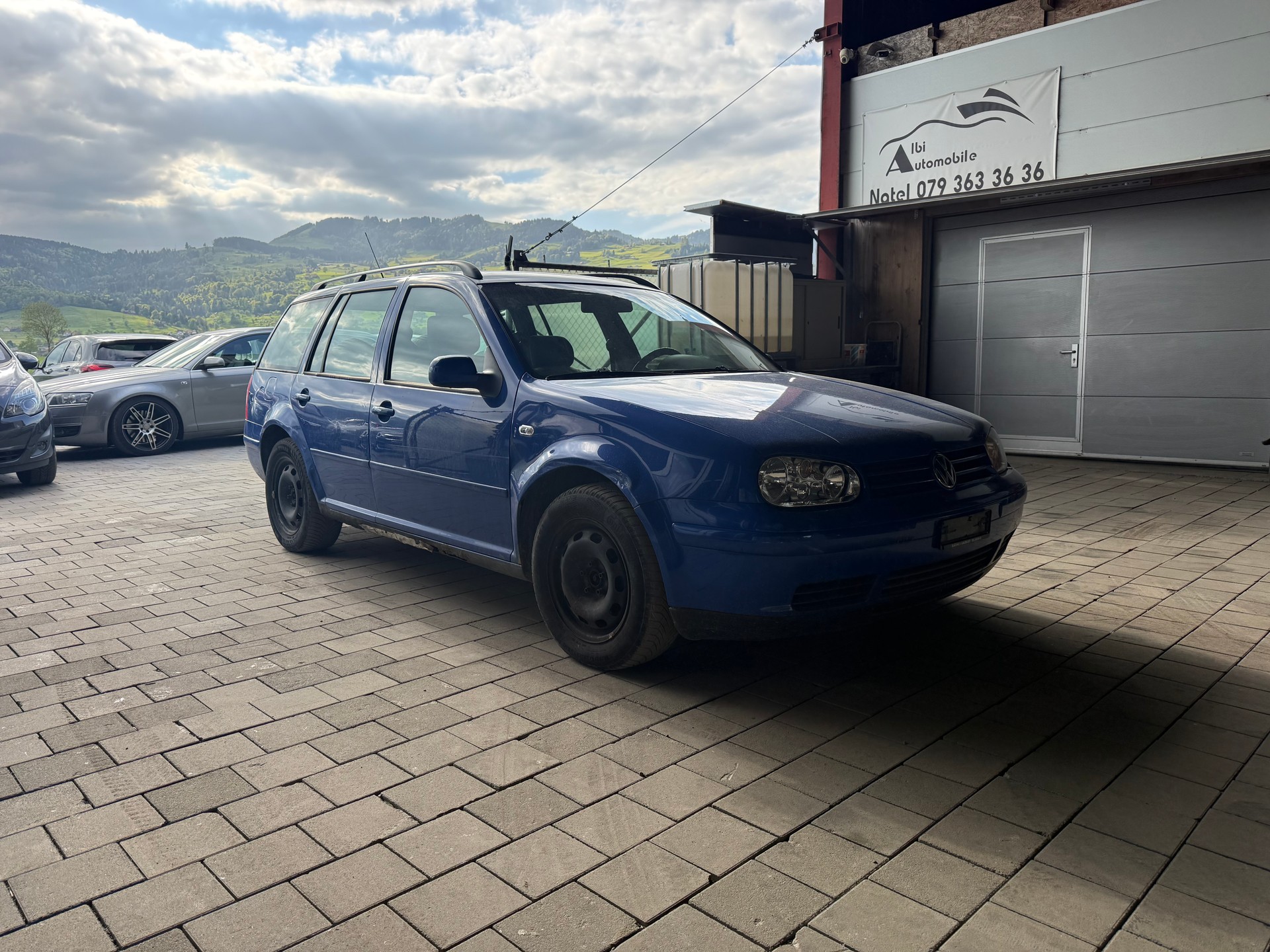 VW Golf Variant 2.0 Pacific 4Motion-image-0