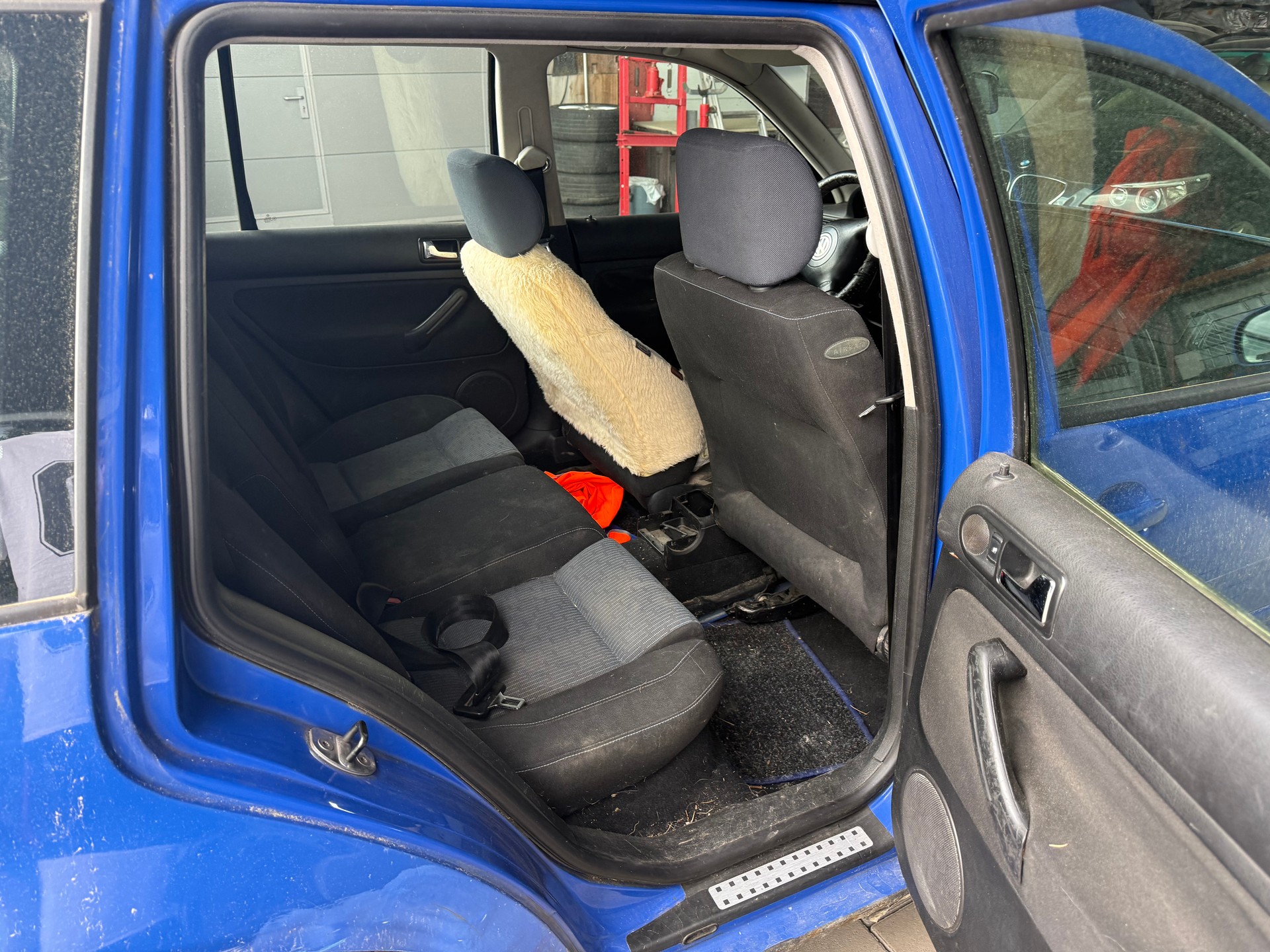 VW Golf Variant 2.0 Pacific 4Motion-image-11