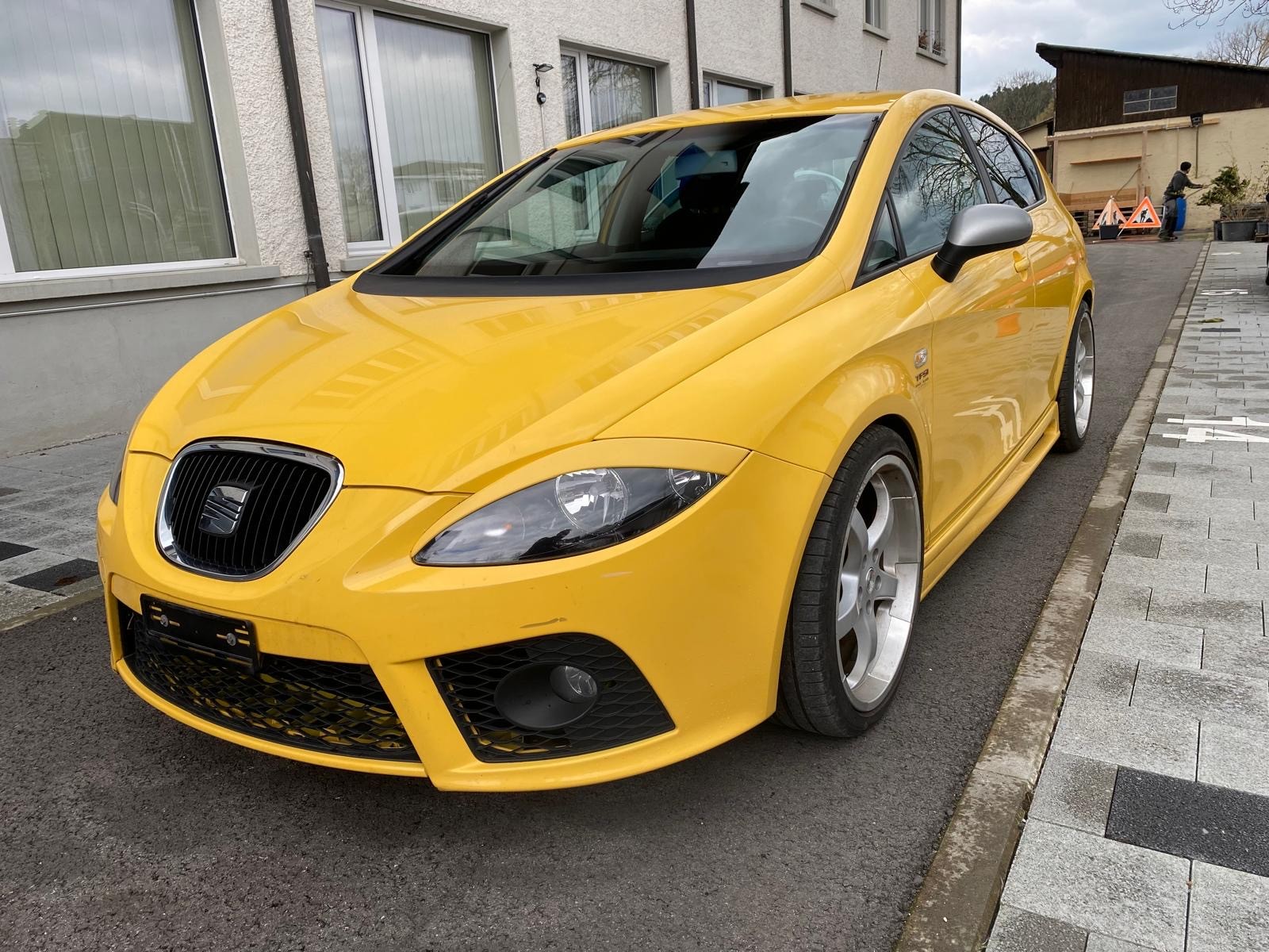 SEAT Leon 2.0 TSI FR-image-9