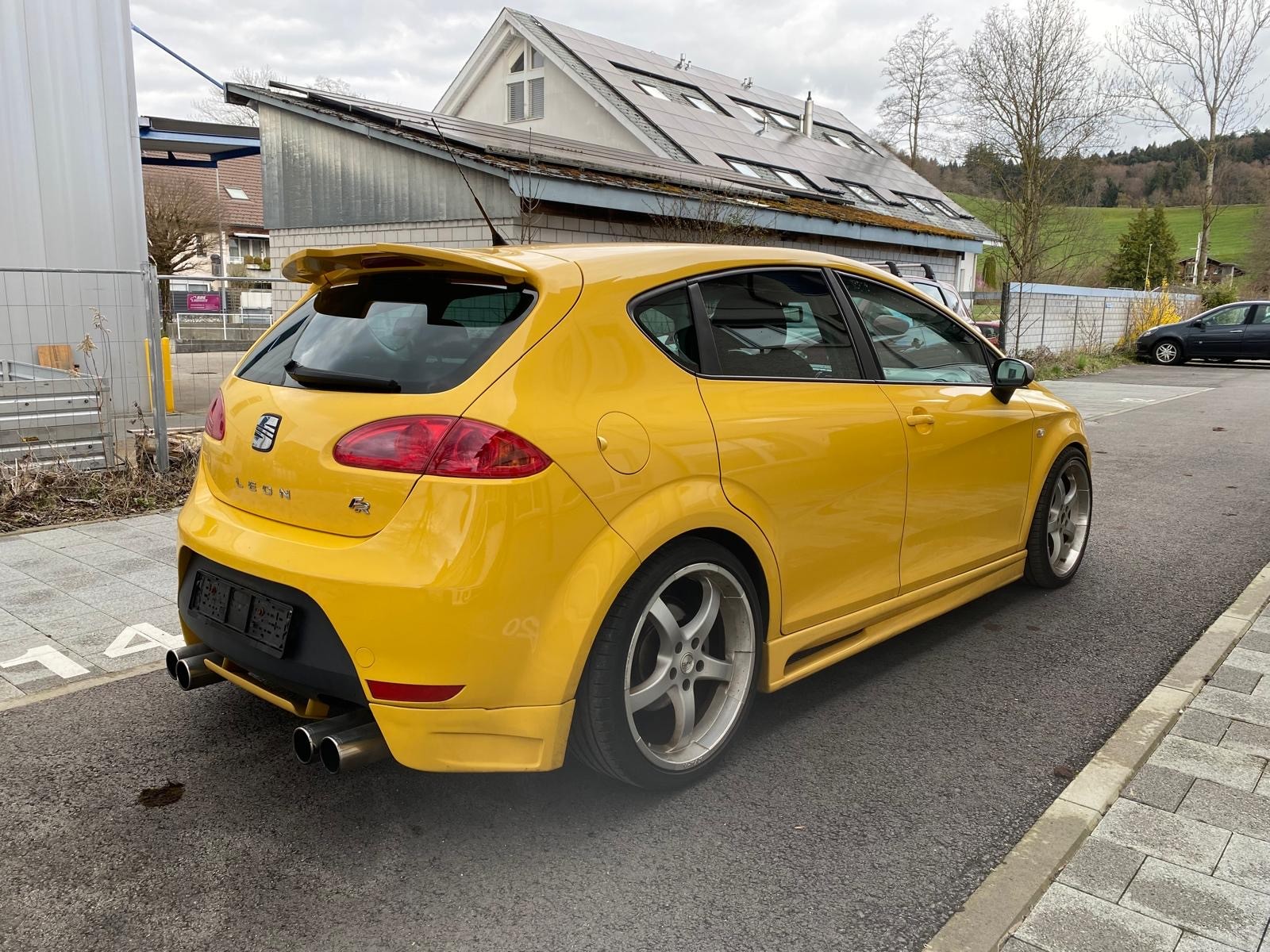 SEAT Leon 2.0 TSI FR-image-3