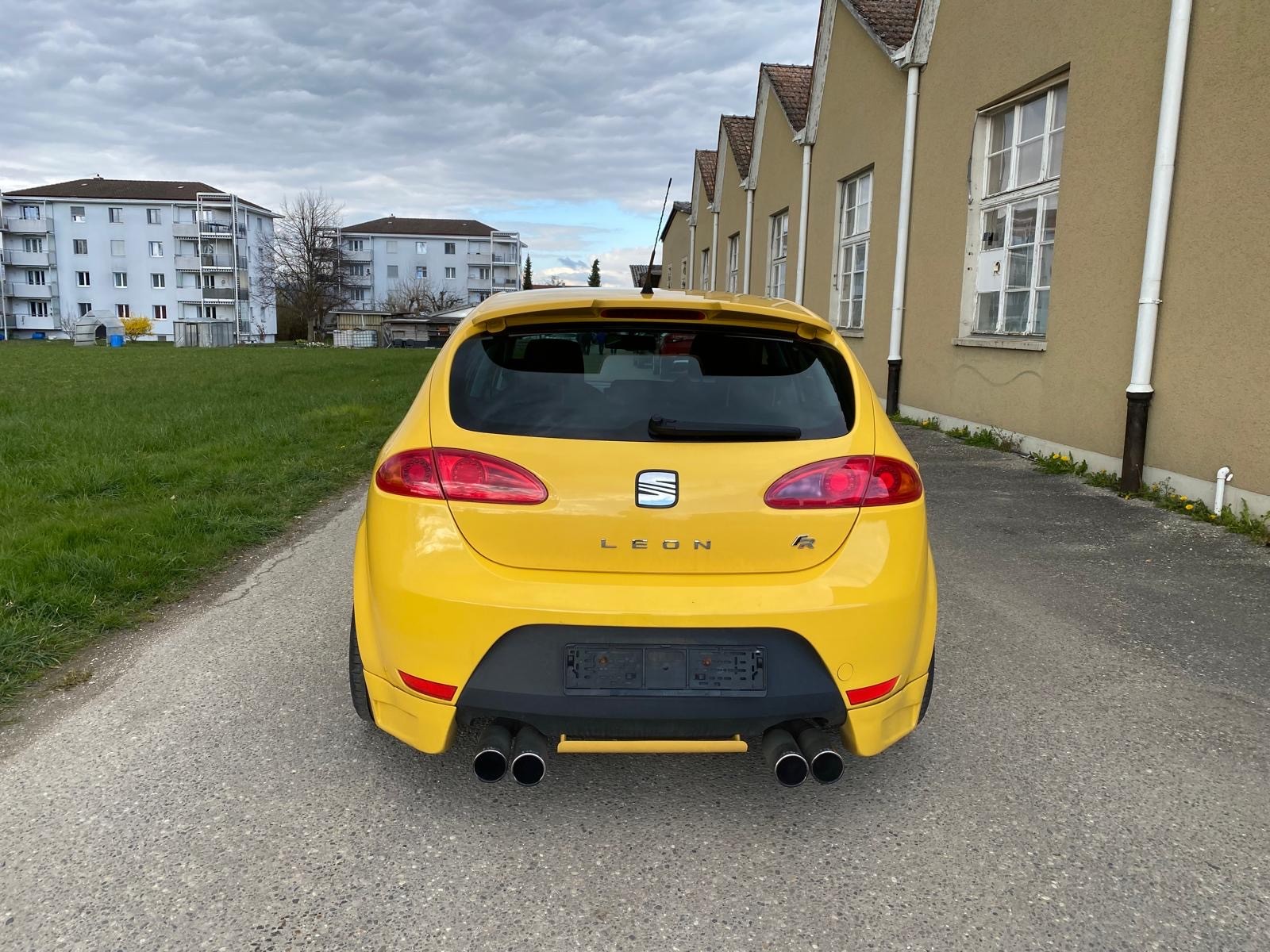 SEAT Leon 2.0 TSI FR-image-7