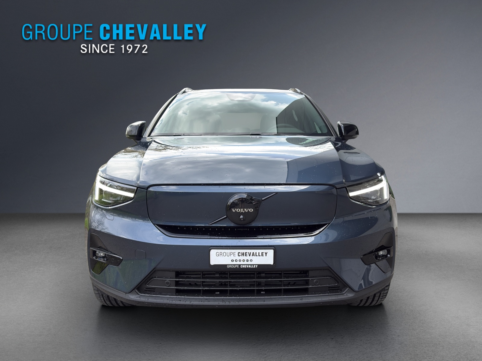 VOLVO EX40 82kWh Twin Motor Performance AWD Xcentric Black Edition-image-1