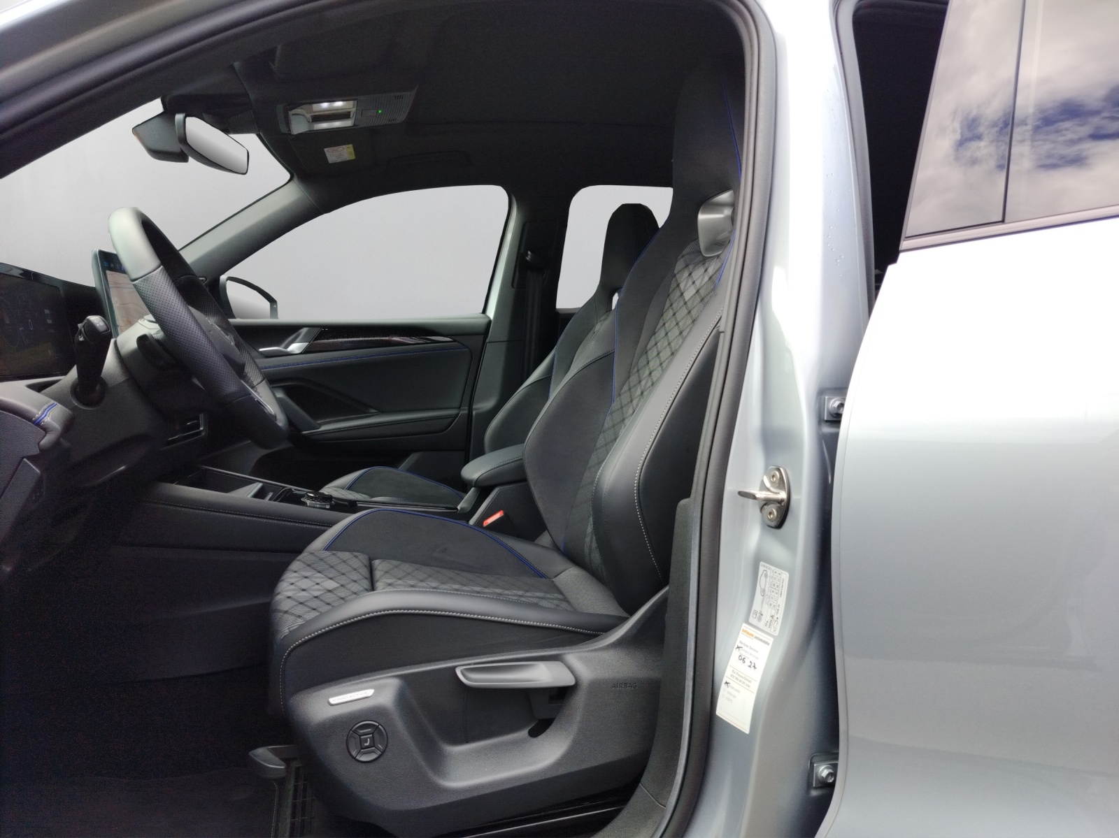 VW Tiguan 1.5 TSI evo2 mHEV R-Line DSG-image-9