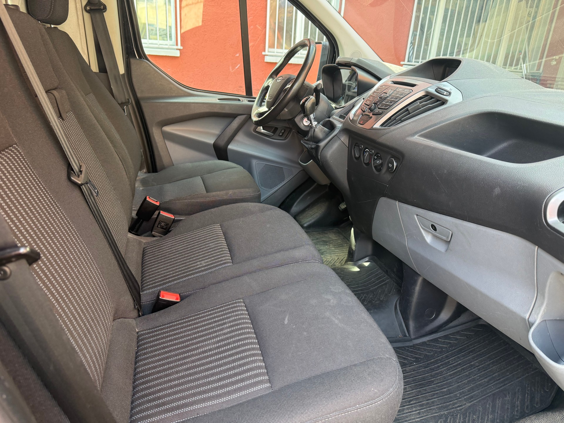 FORD Transit Custom Van 290 L1H1 Ambiente-image-6