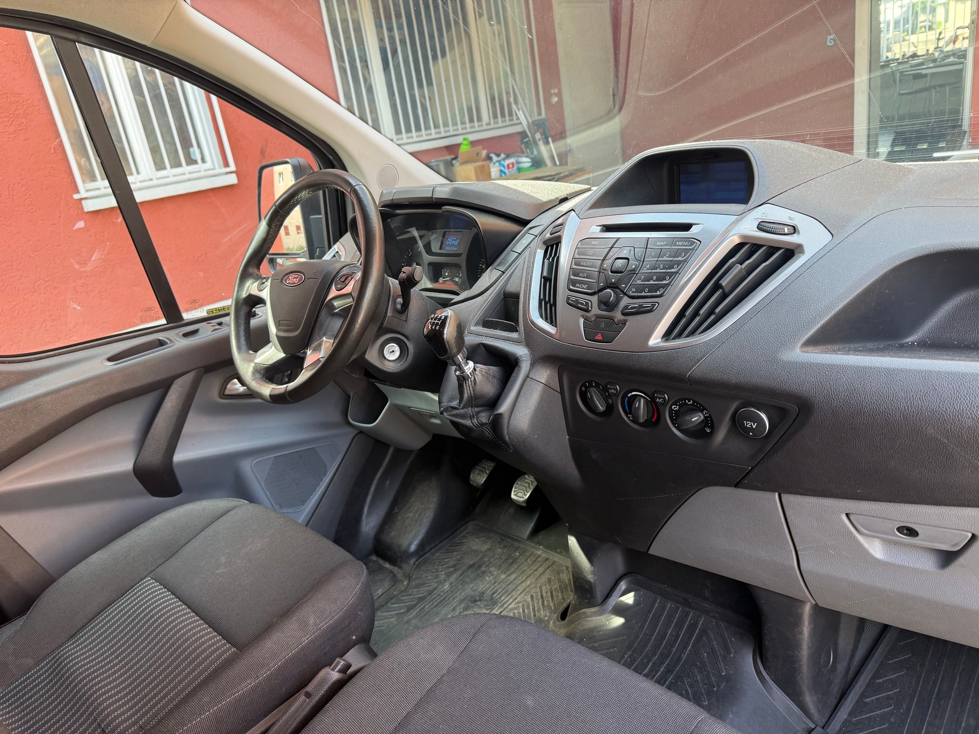 FORD Transit Custom Van 290 L1H1 Ambiente-image-5