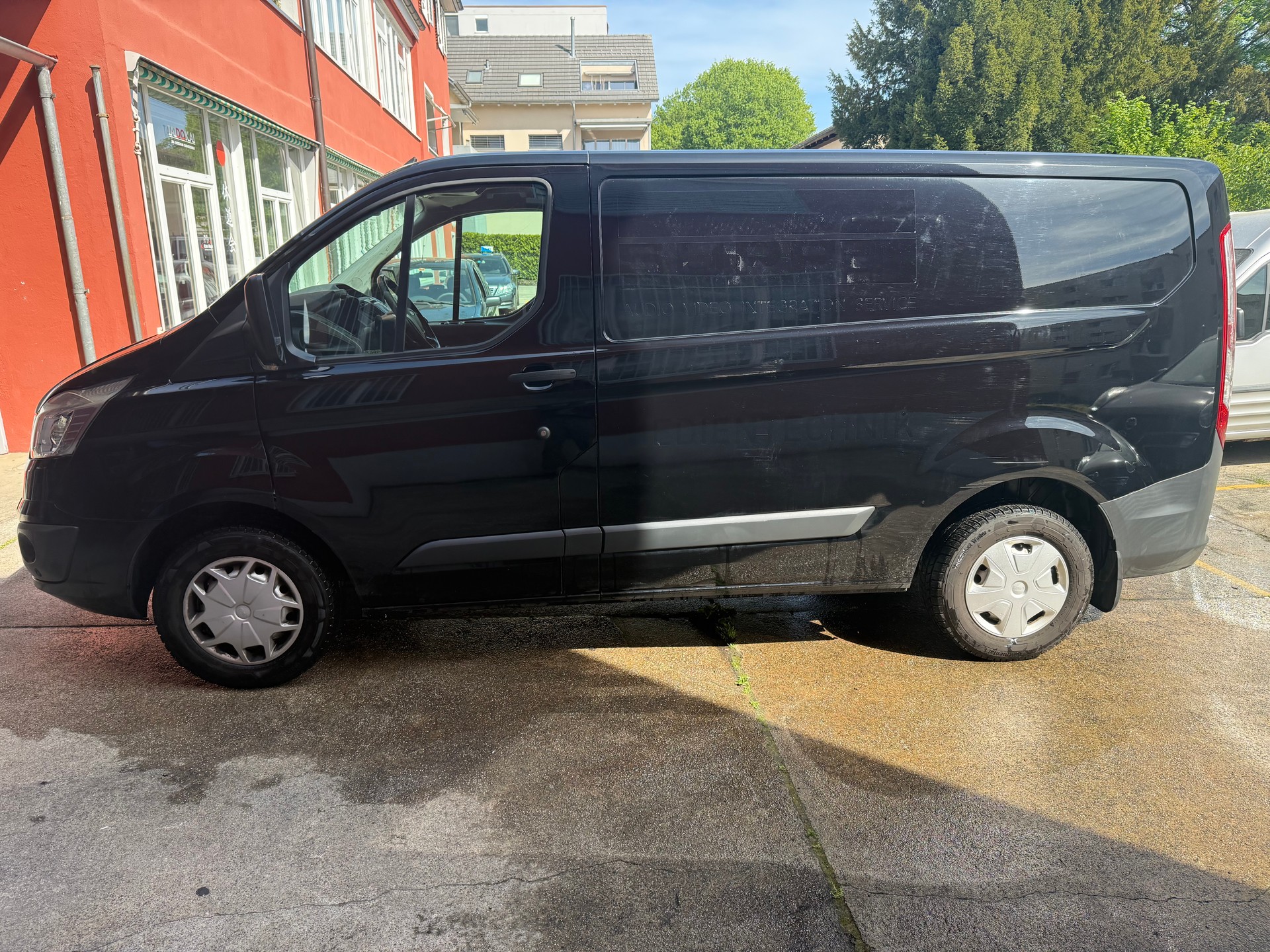 FORD Transit Custom Van 290 L1H1 Ambiente-image-1