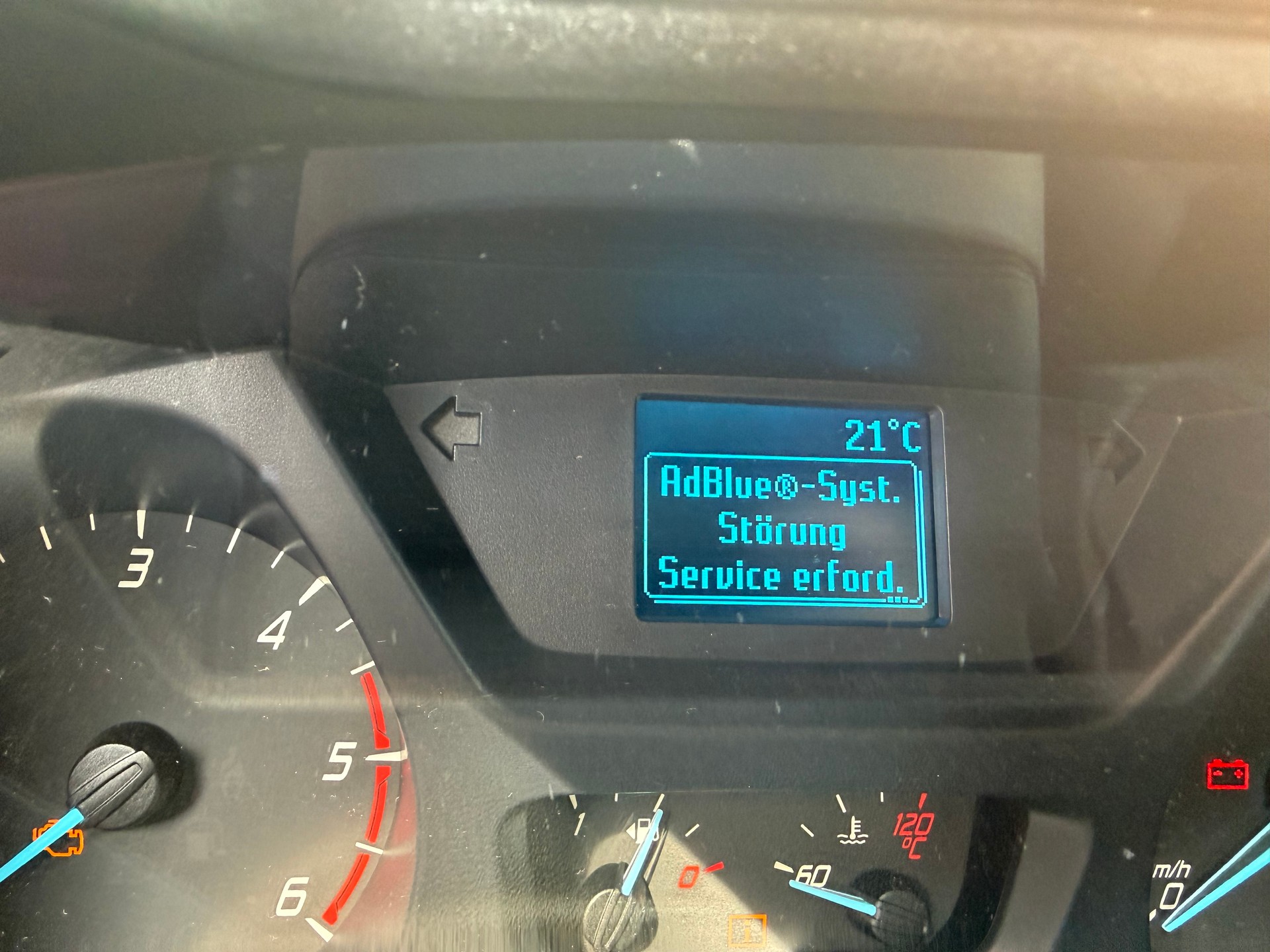 FORD Transit Custom Van 290 L1H1 Ambiente-image-9