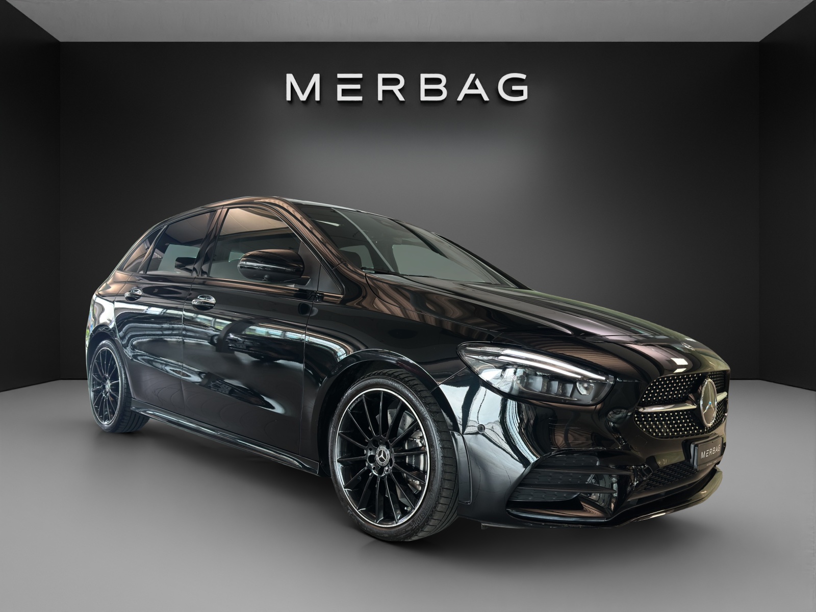 MERCEDES-BENZ B 250 4Matic AMG Line-image-0