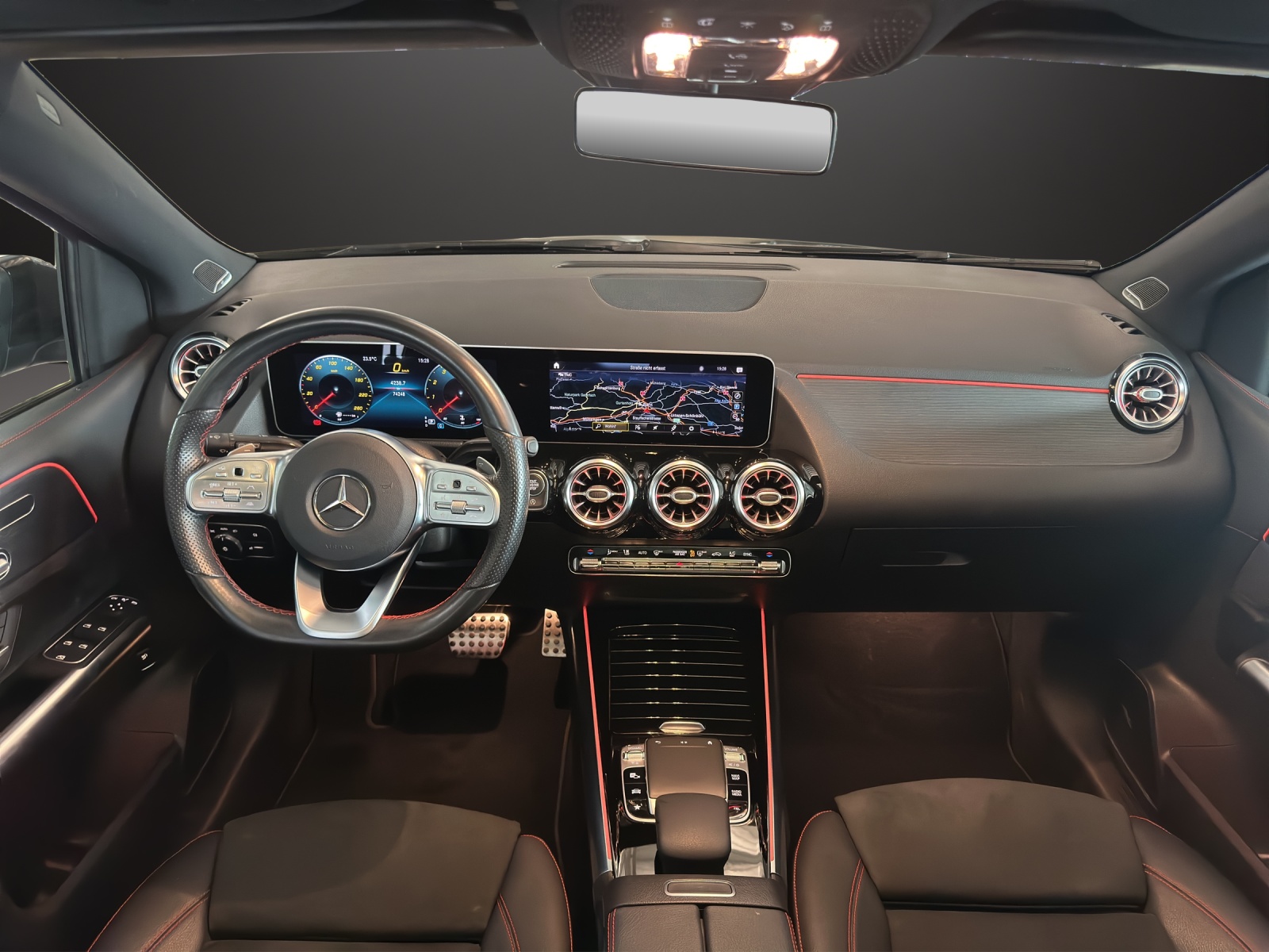 MERCEDES-BENZ B 250 4Matic AMG Line-image-9