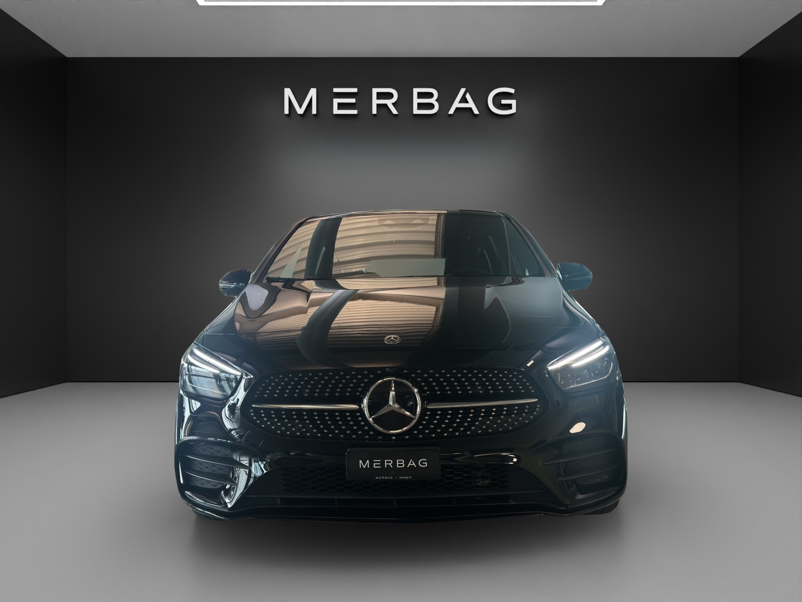 MERCEDES-BENZ B 250 4Matic AMG Line-image-1